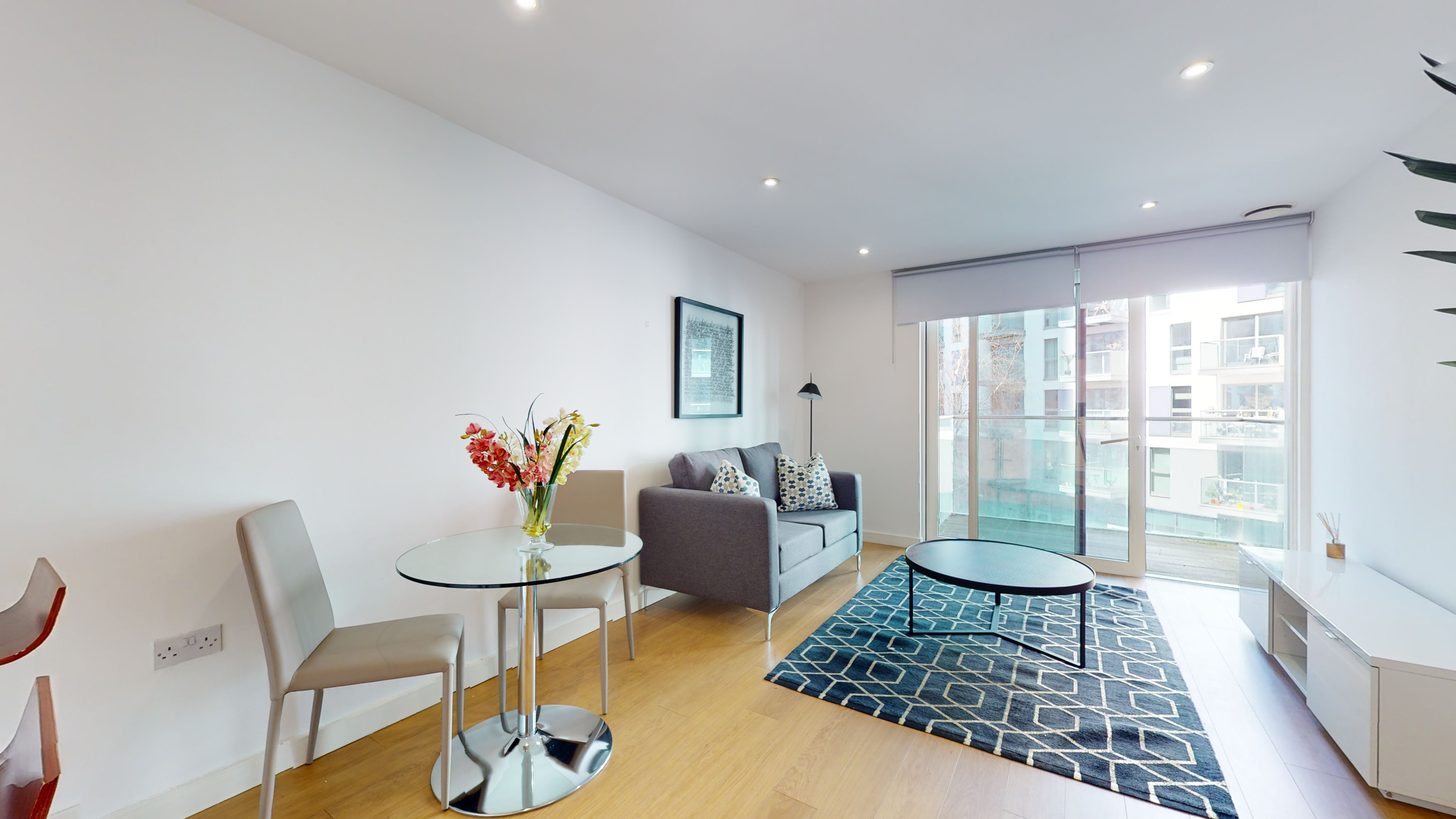 Flat 24 Keats Apartments, 6 Saffron Central Square, Croydon, CR0 2FT