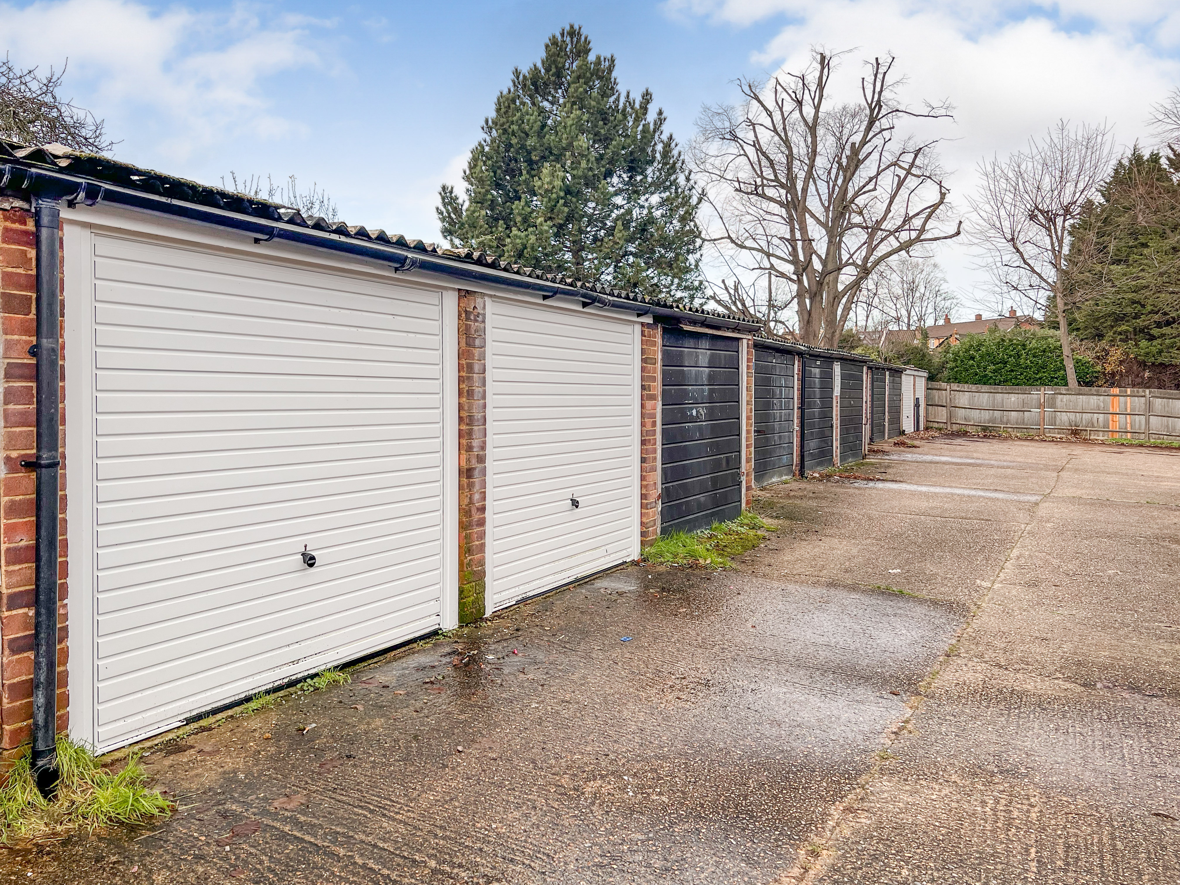 Garage 11 at the rear of 78/104 Albert Road, London, SE25 4JW