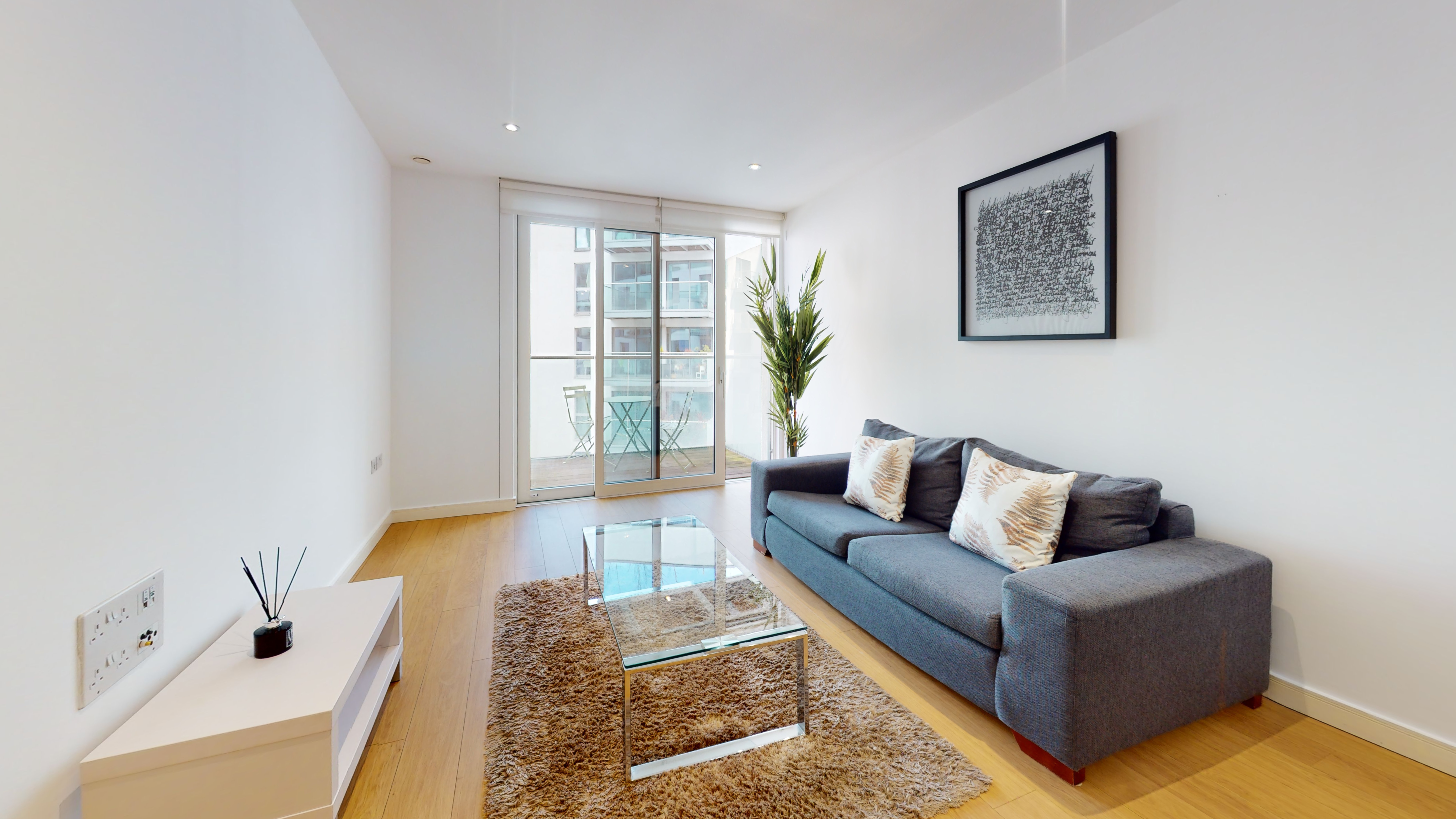 Flat 31 Keats Apartments, 6 Saffron Central Square, Croydon, CR0 2FT
