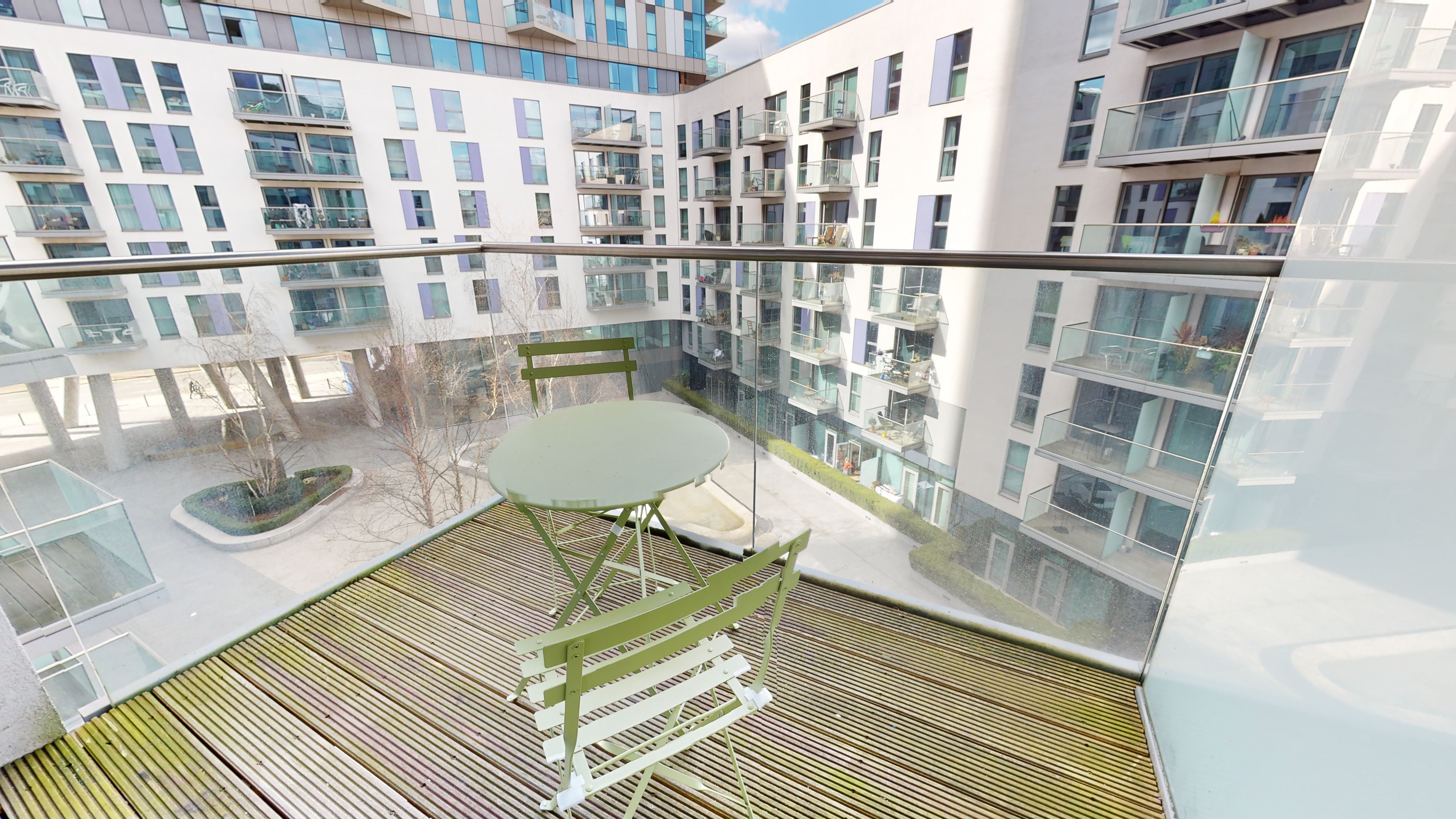Flat 31 Keats Apartments, 6 Saffron Central Square, Croydon, CR0 2FT