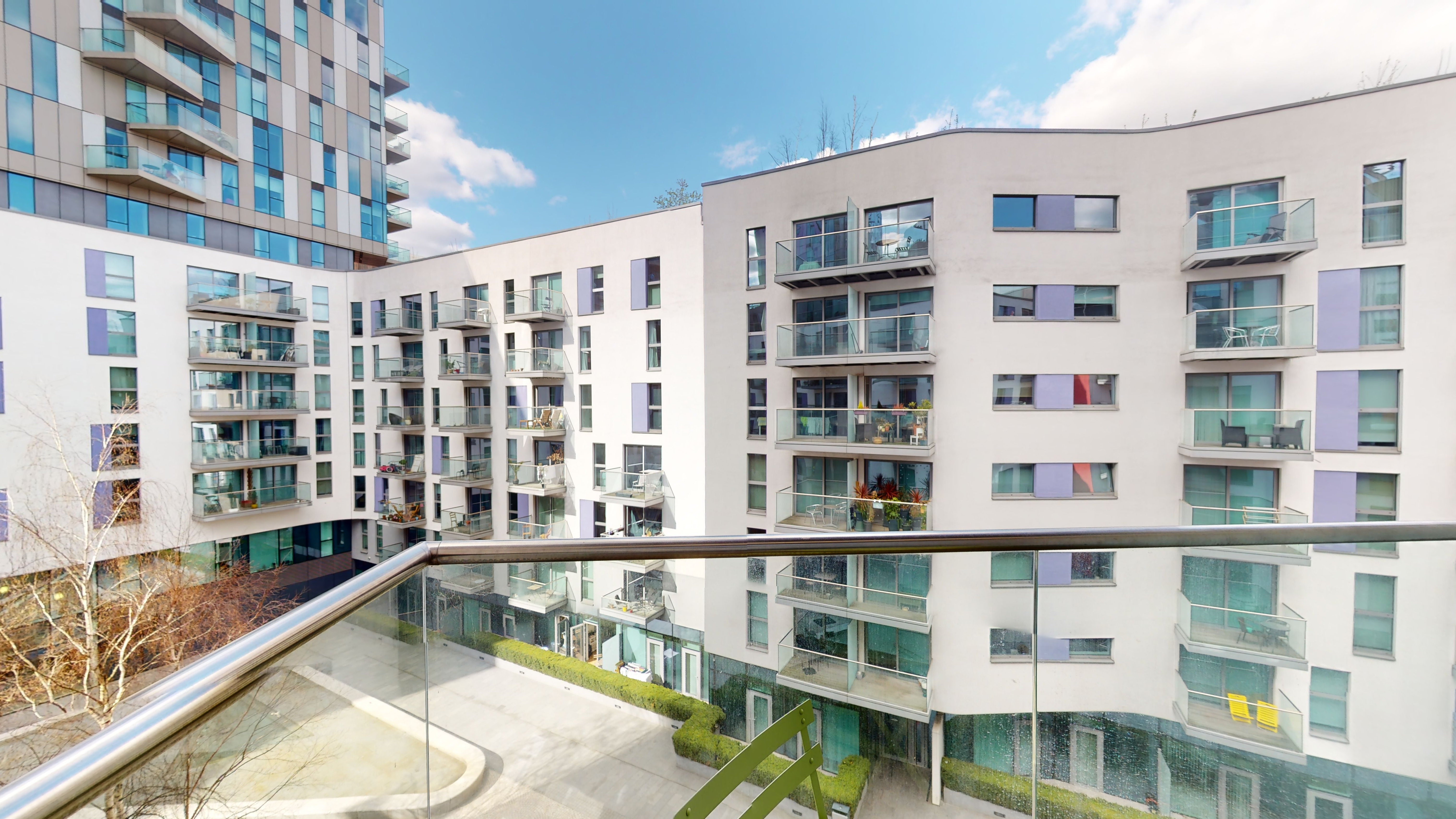 Flat 31 Keats Apartments, 6 Saffron Central Square, Croydon, CR0 2FT