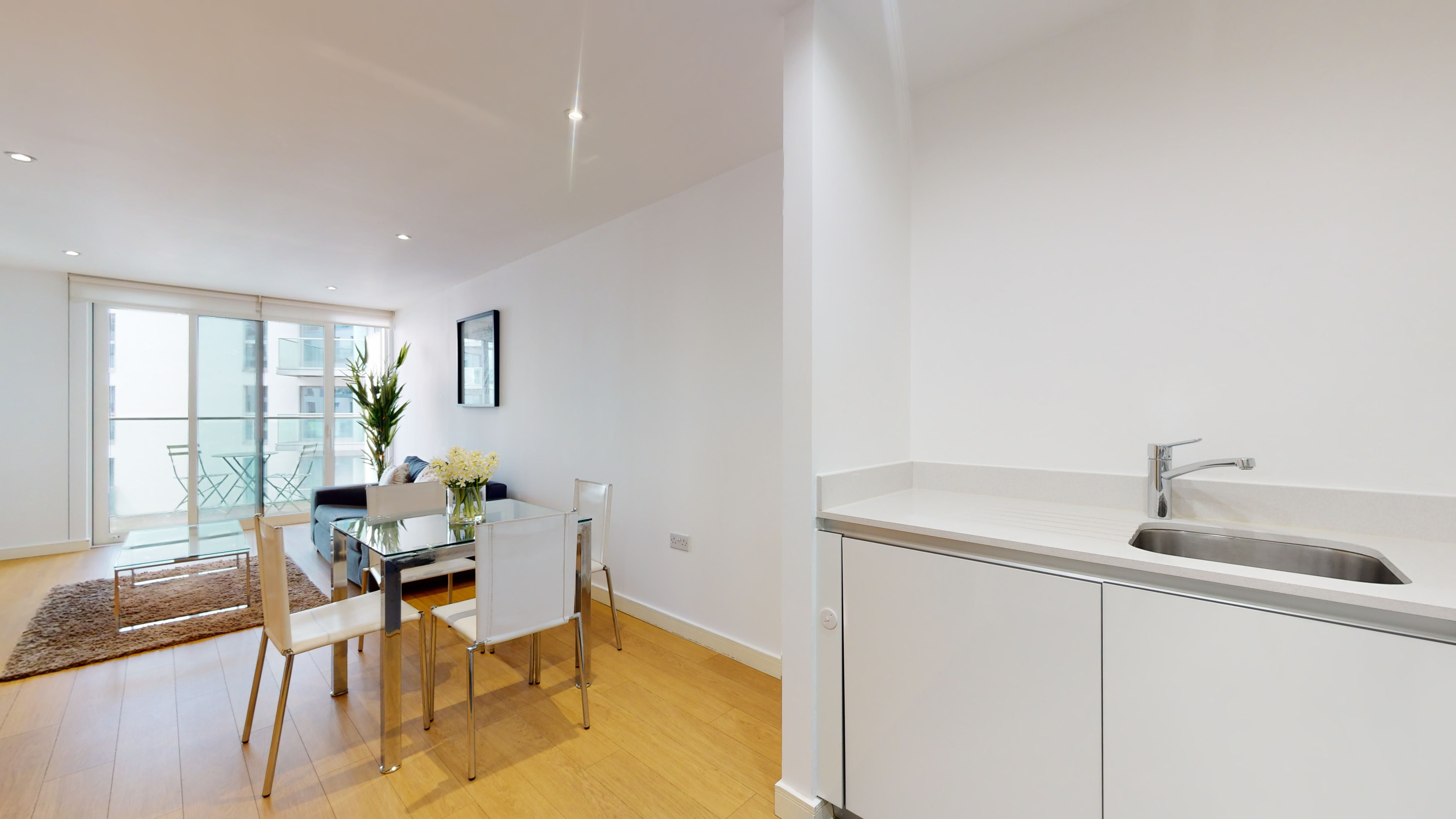 Flat 31 Keats Apartments, 6 Saffron Central Square, Croydon, CR0 2FT