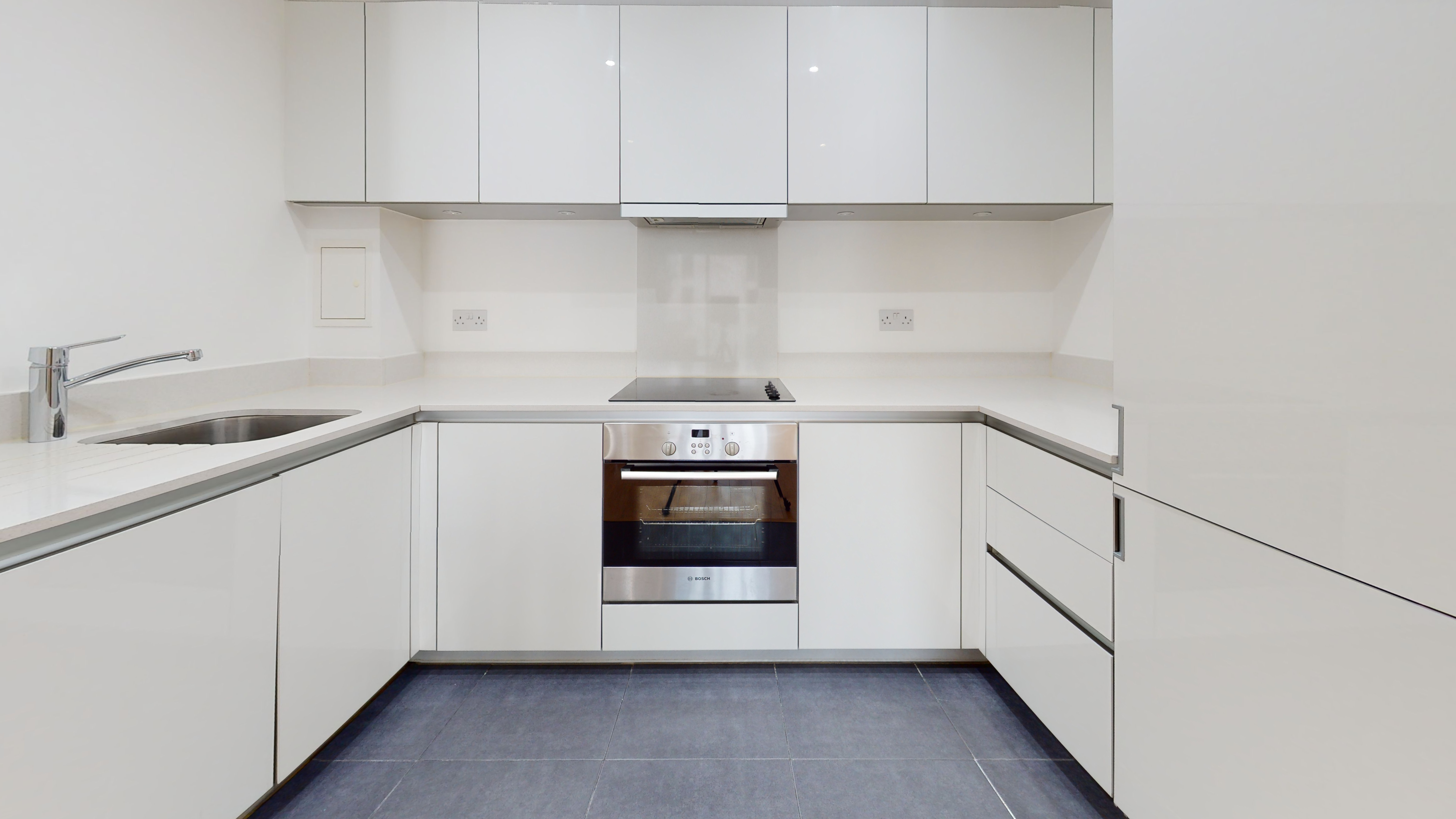 Flat 31 Keats Apartments, 6 Saffron Central Square, Croydon, CR0 2FT