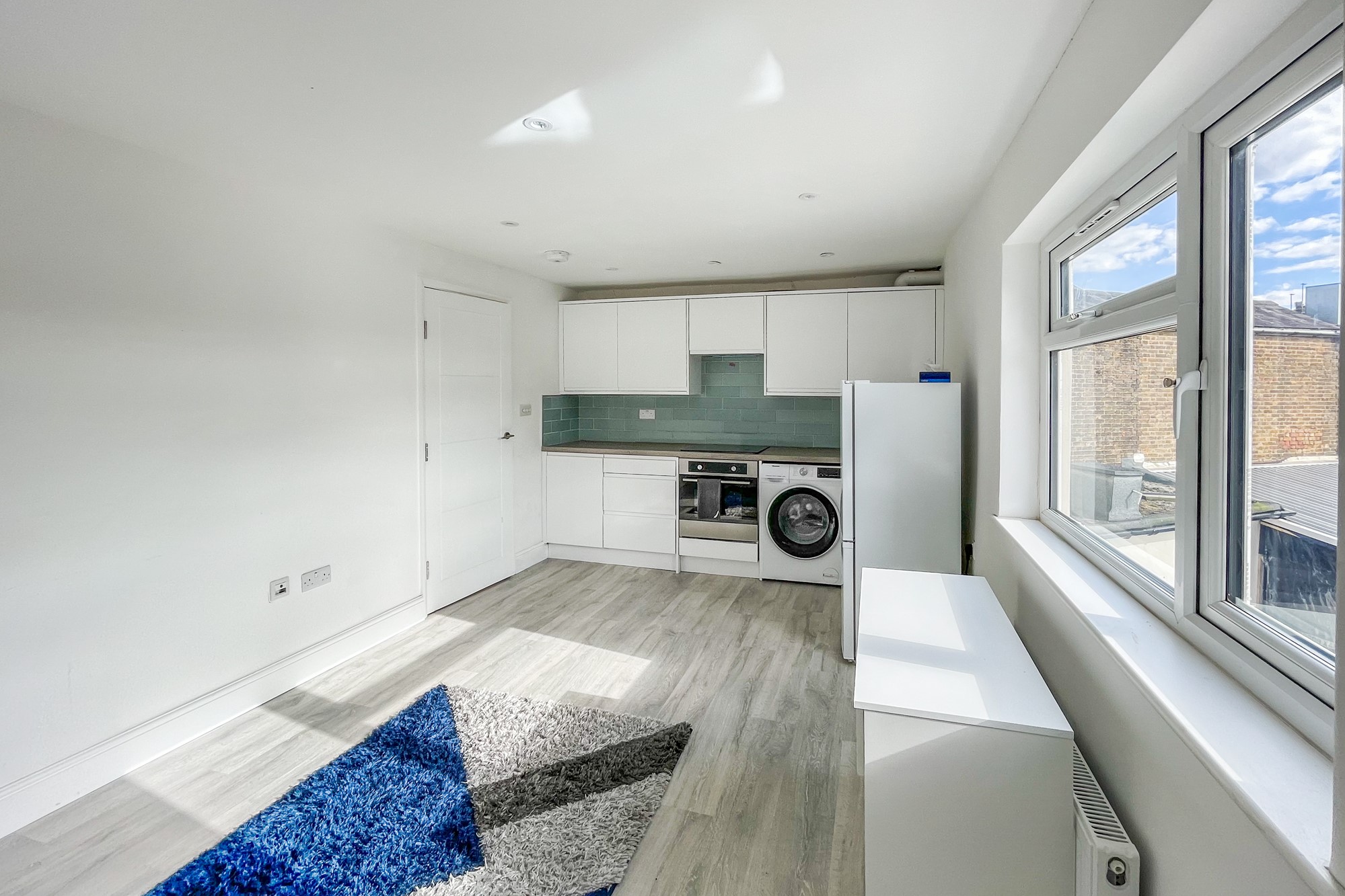 207A Turners Hill, Cheshunt, Waltham Cross, Hertfordshire, EN8 9DG