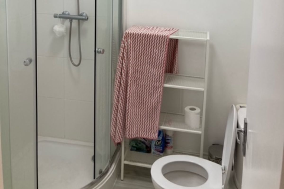 16 Manbey Park Road, Stratford, London E15 1EY 