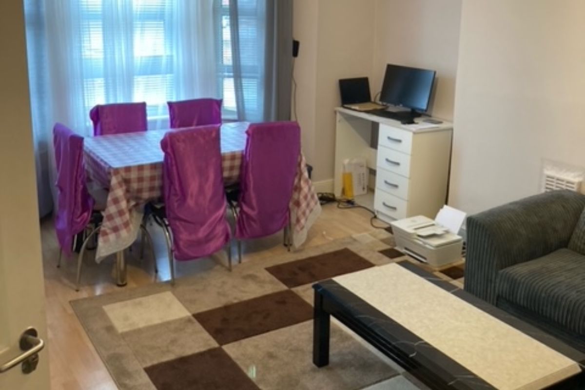 16 Manbey Park Road, Stratford, London E15 1EY 