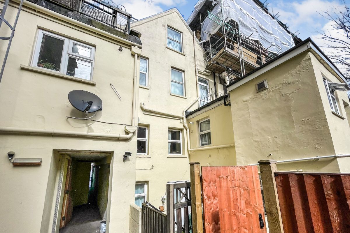 16 Manbey Park Road, Stratford, London E15 1EY 