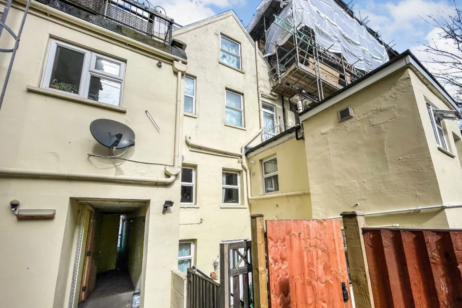 16 Manbey Park Road, Stratford, London E15 1EY
