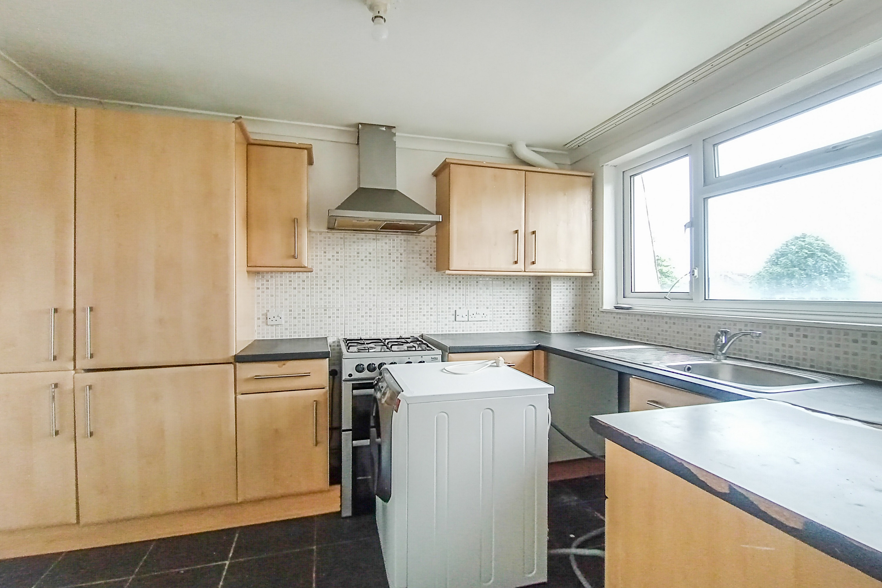Flat 3, 131 Ordnance Road, Enfield, Middlesex, EN3 6AF