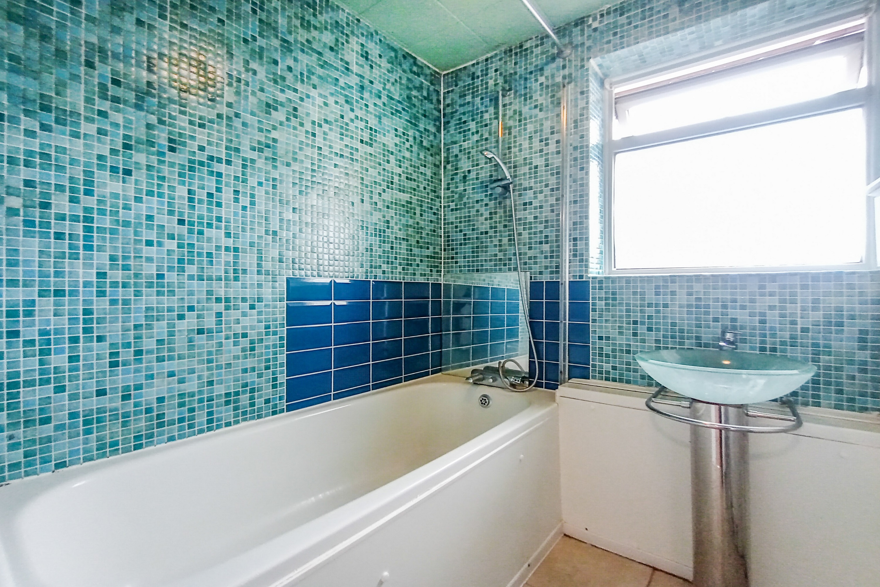 Flat 3, 131 Ordnance Road, Enfield, Middlesex, EN3 6AF