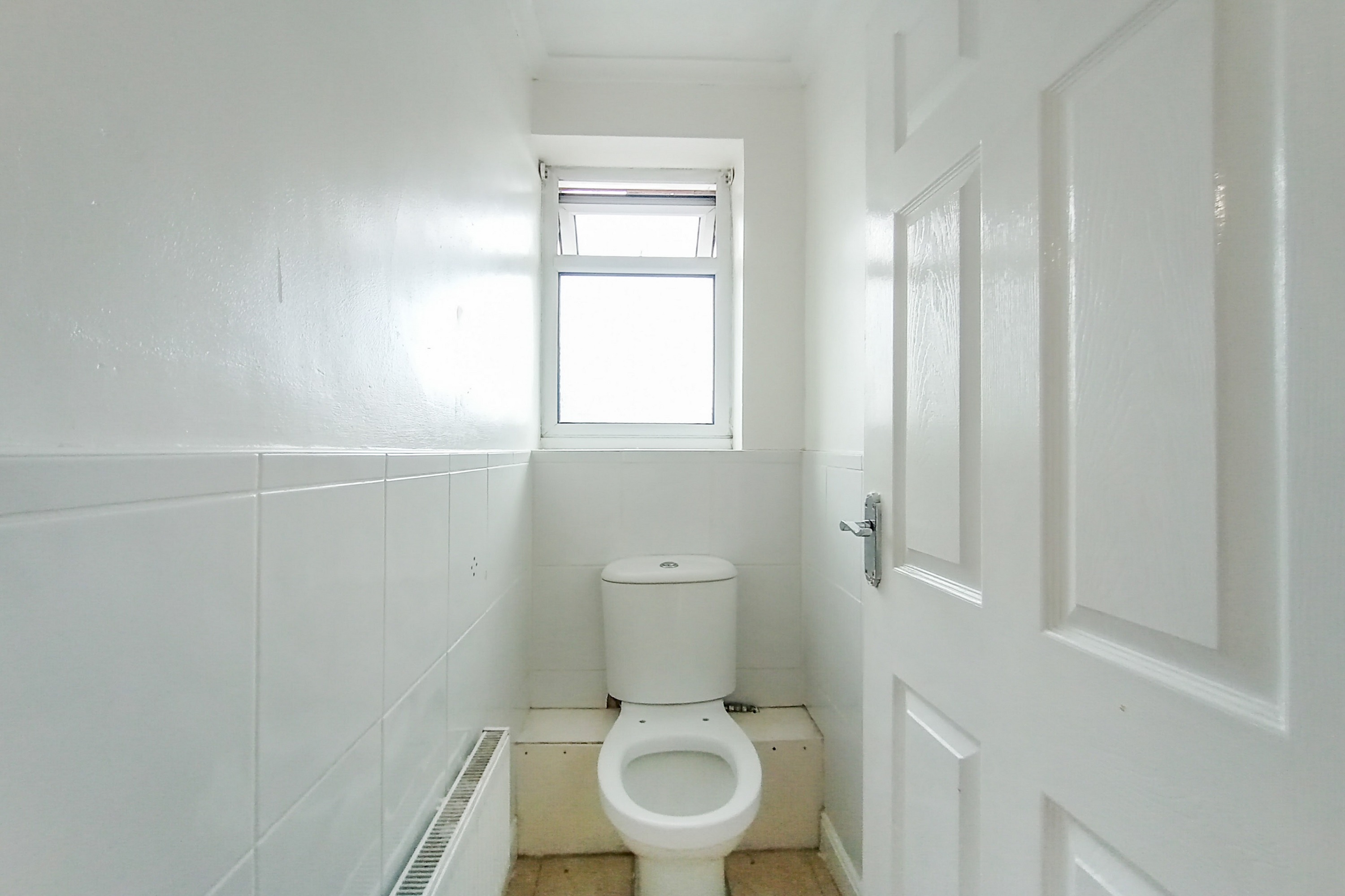 Flat 3, 131 Ordnance Road, Enfield, Middlesex, EN3 6AF