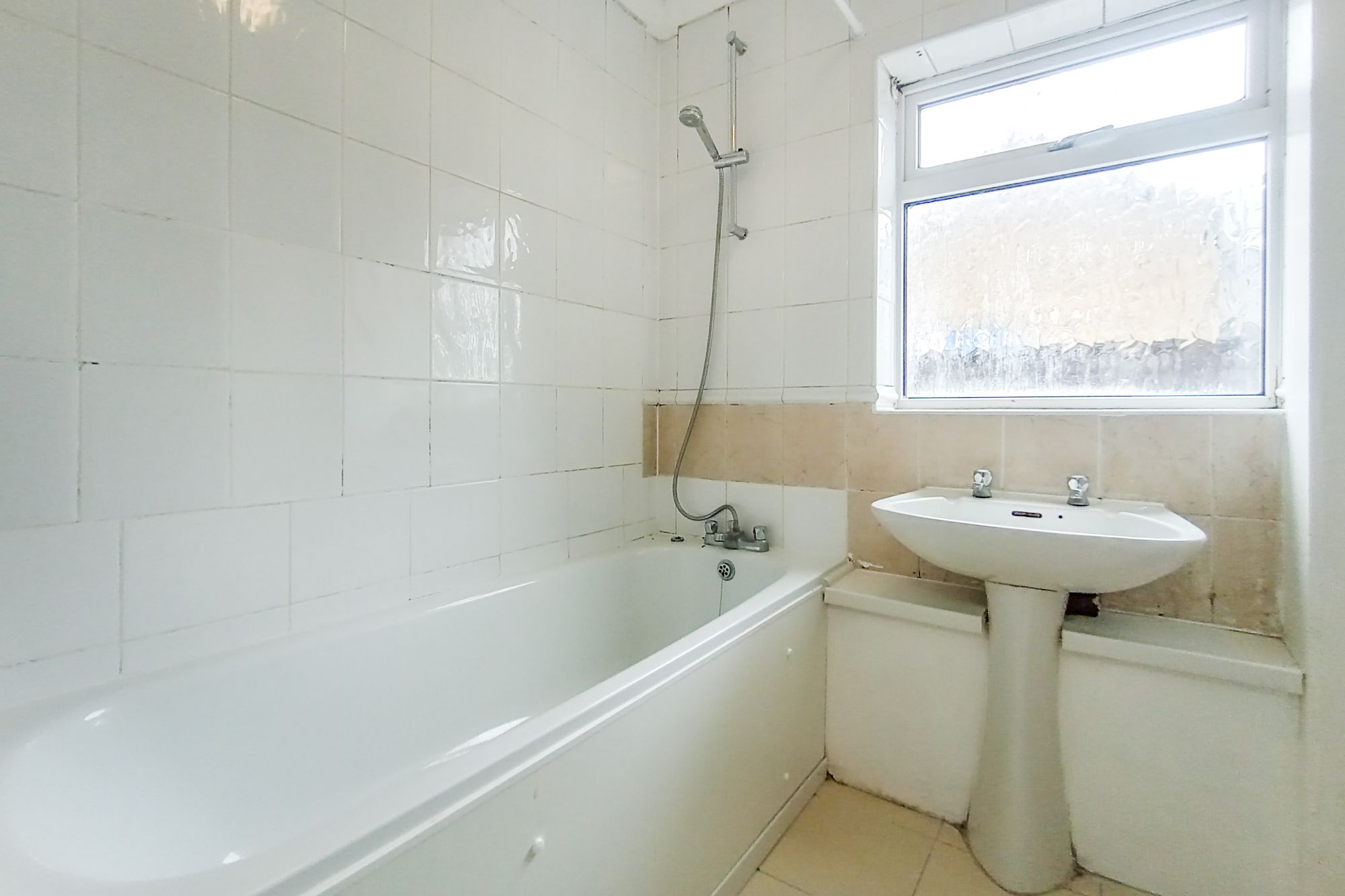 Flat 1, 131 Ordnance Road, Enfield, Middlesex, EN3 6AF