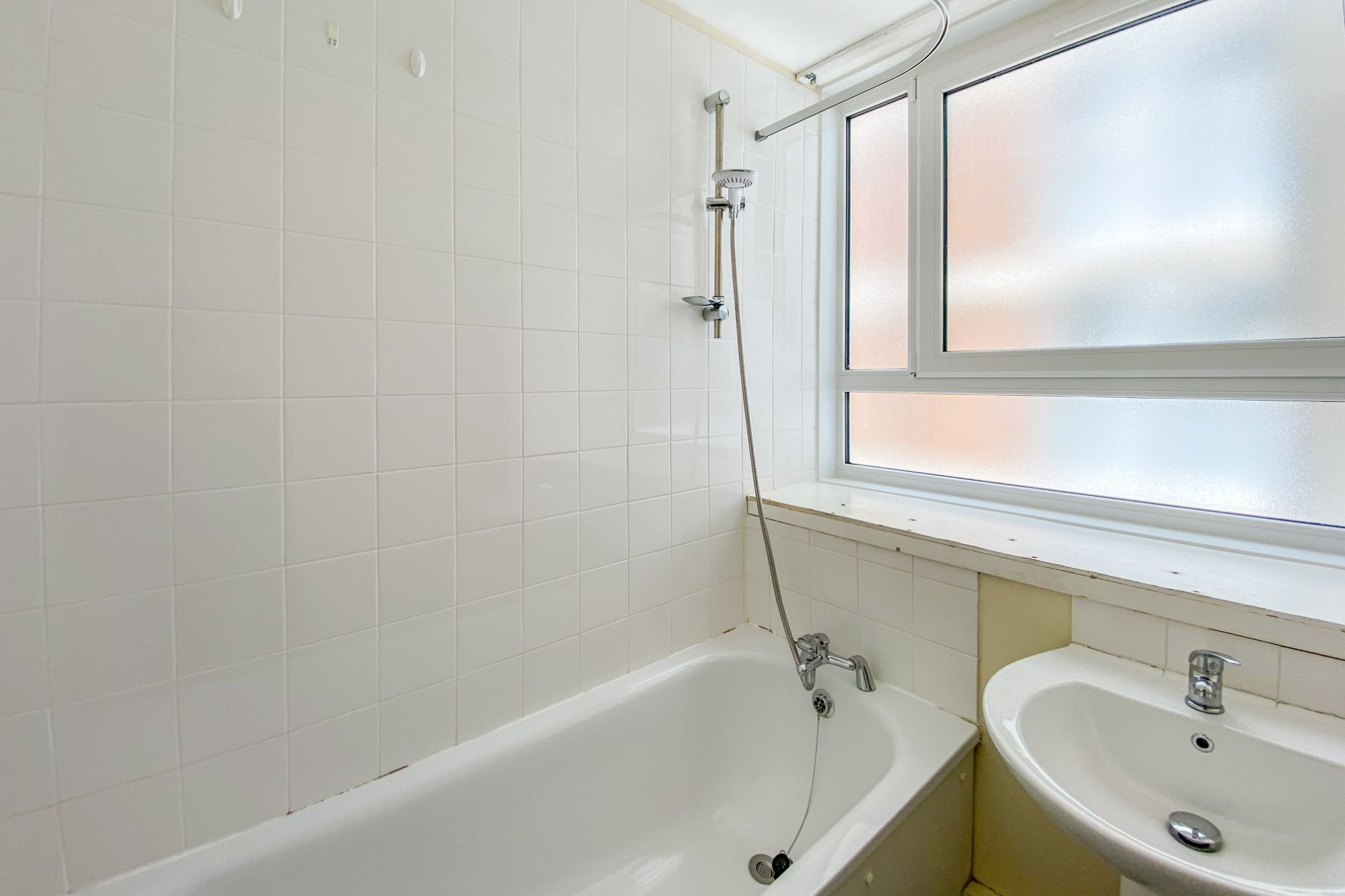 36 Laburnum Court, Laburnum Street, Haggerston, London, E2 8BH