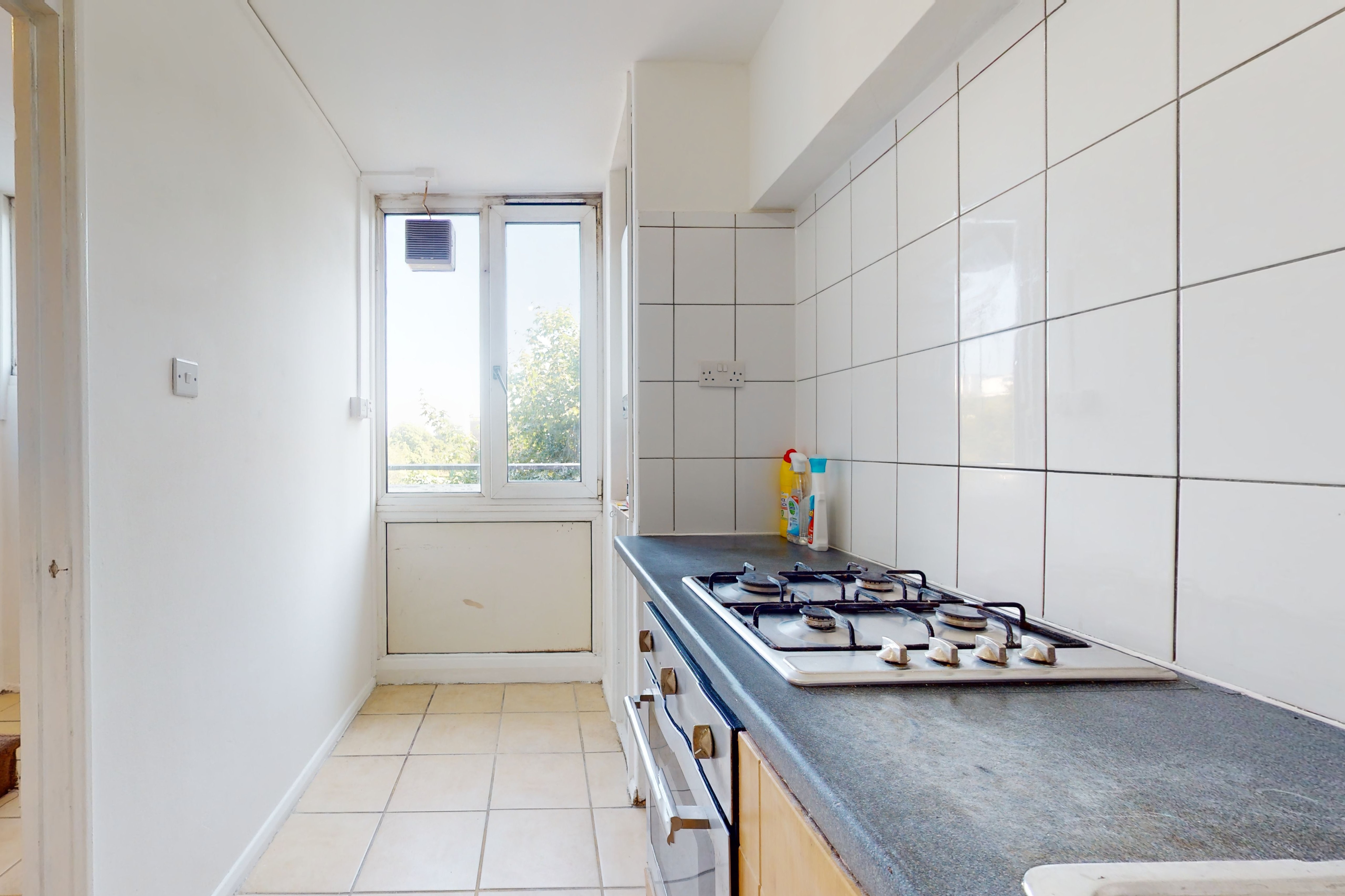 25 Barringer Square, Tooting, London, SW17 8ED