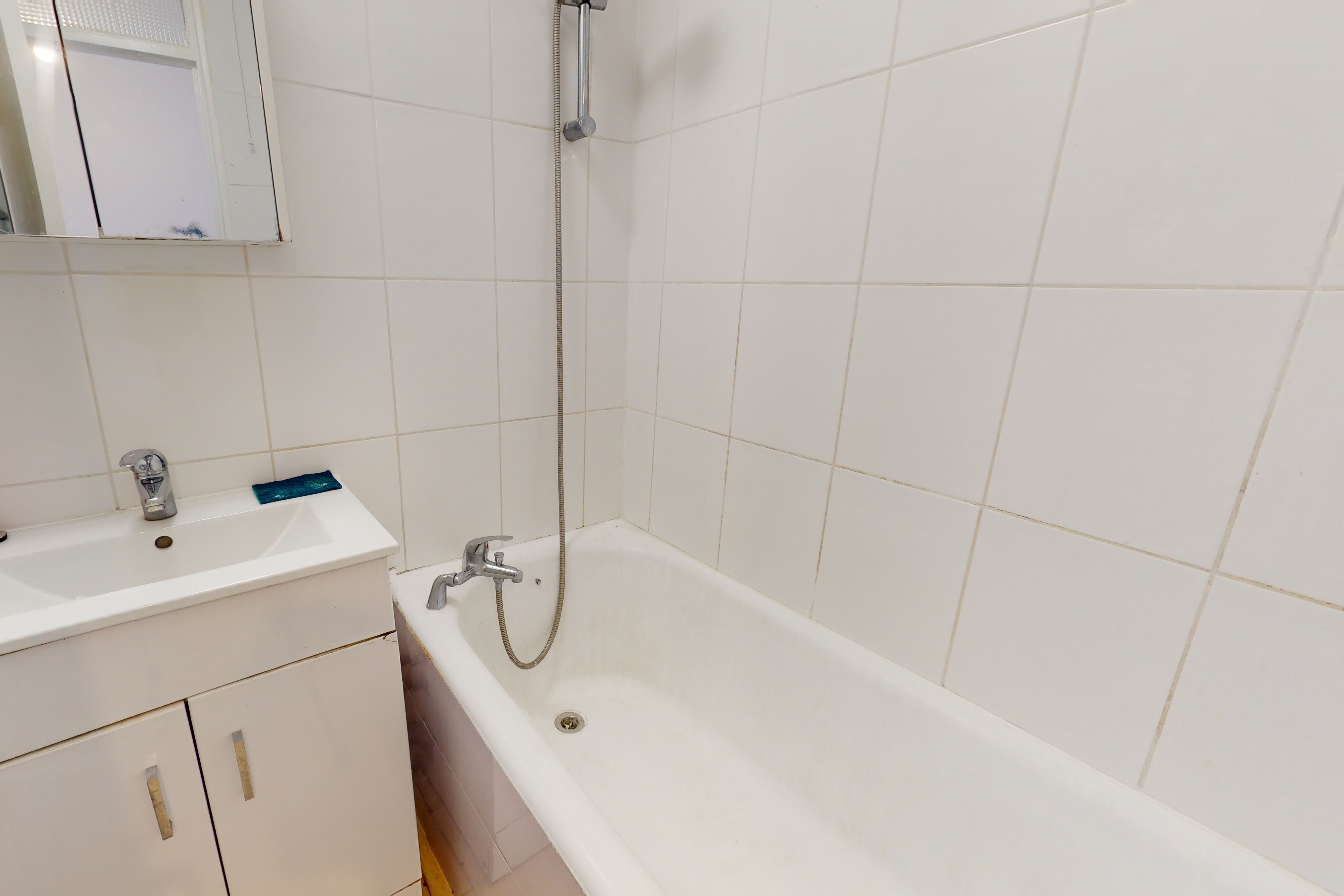 25 Barringer Square, Tooting, London, SW17 8ED