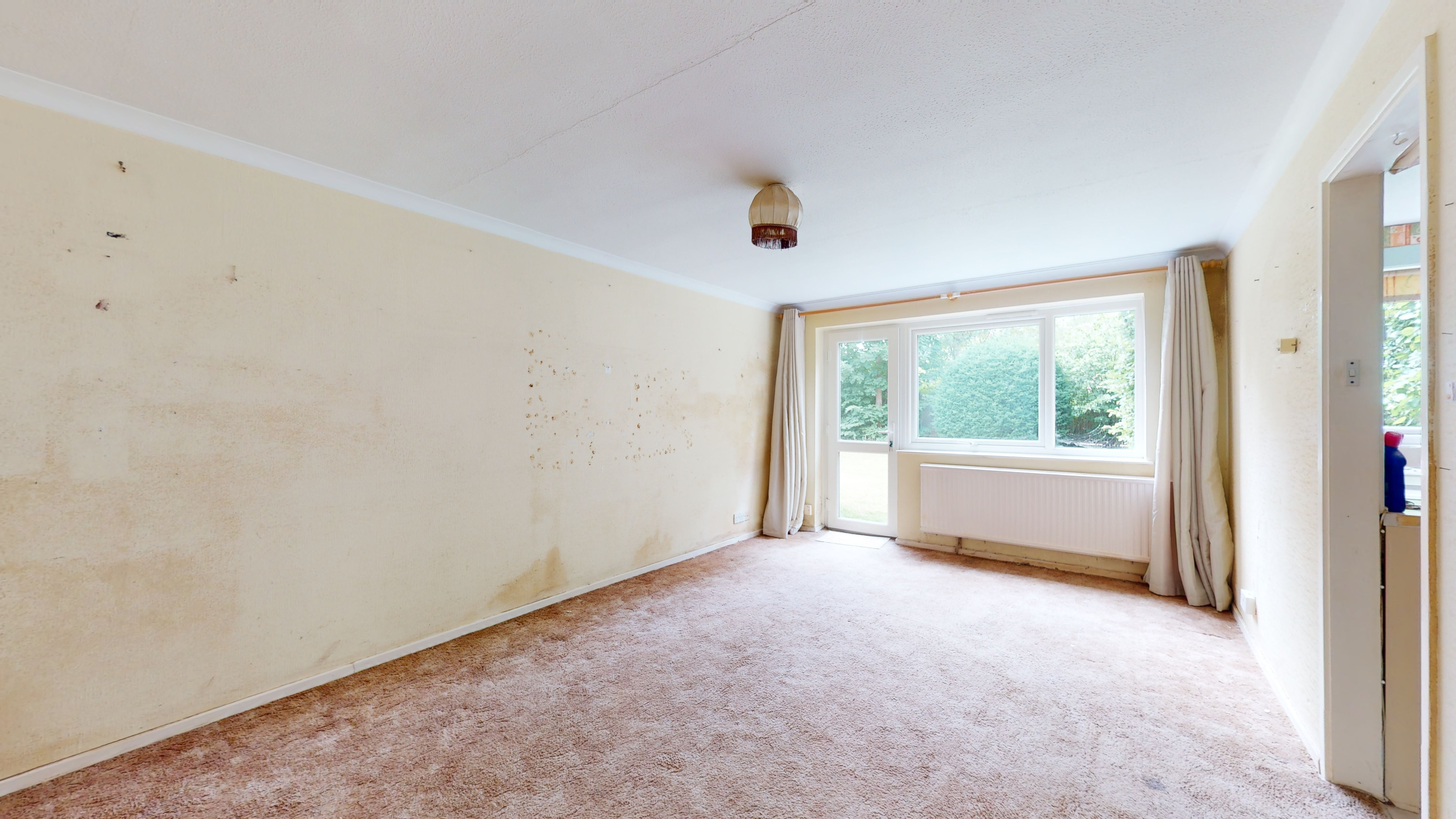 8 Blatchford Court, Hersham Road, Walton-on-Thames, Surrey, KT12 1LA