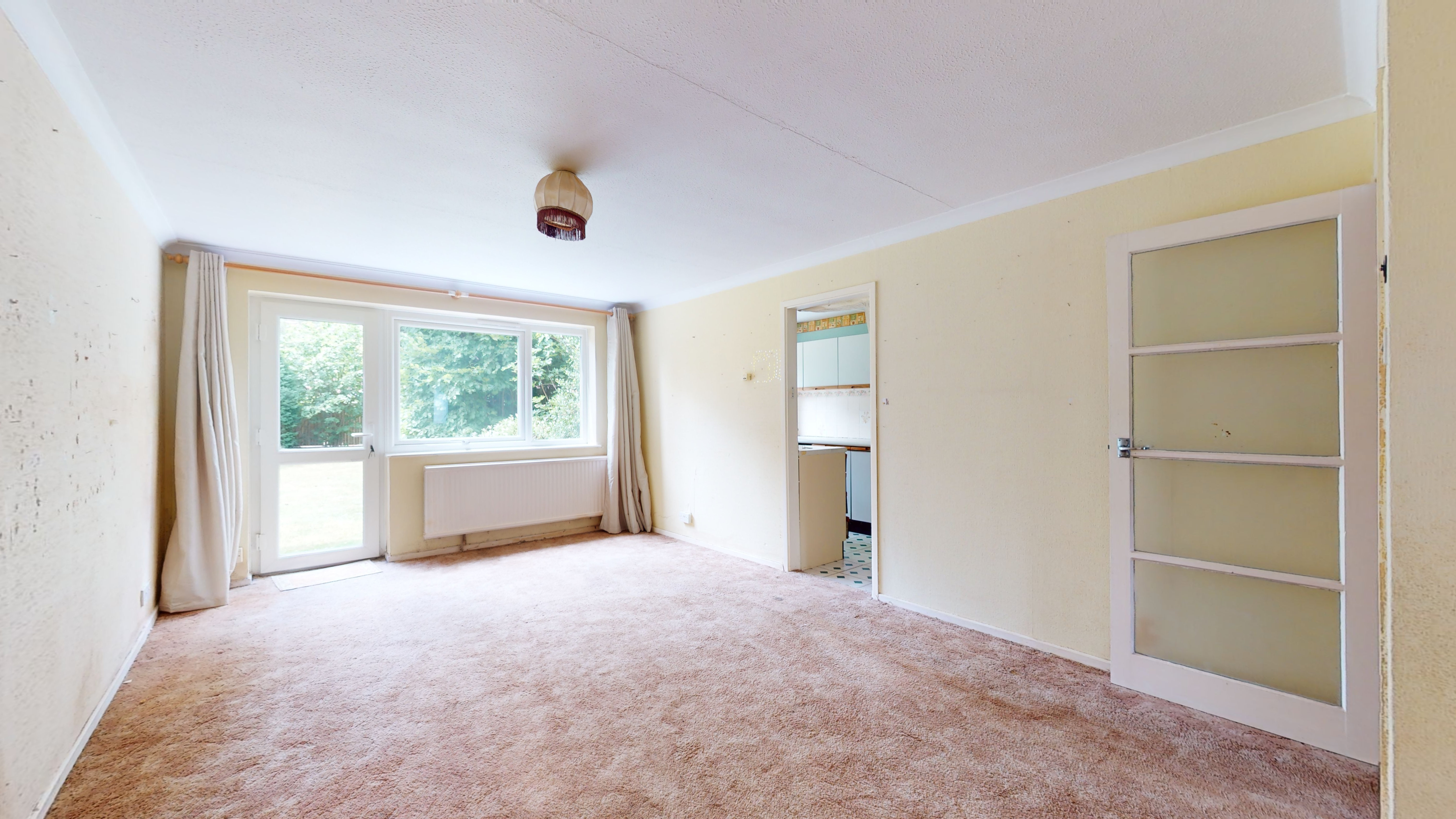 8 Blatchford Court, Hersham Road, Walton-on-Thames, Surrey, KT12 1LA