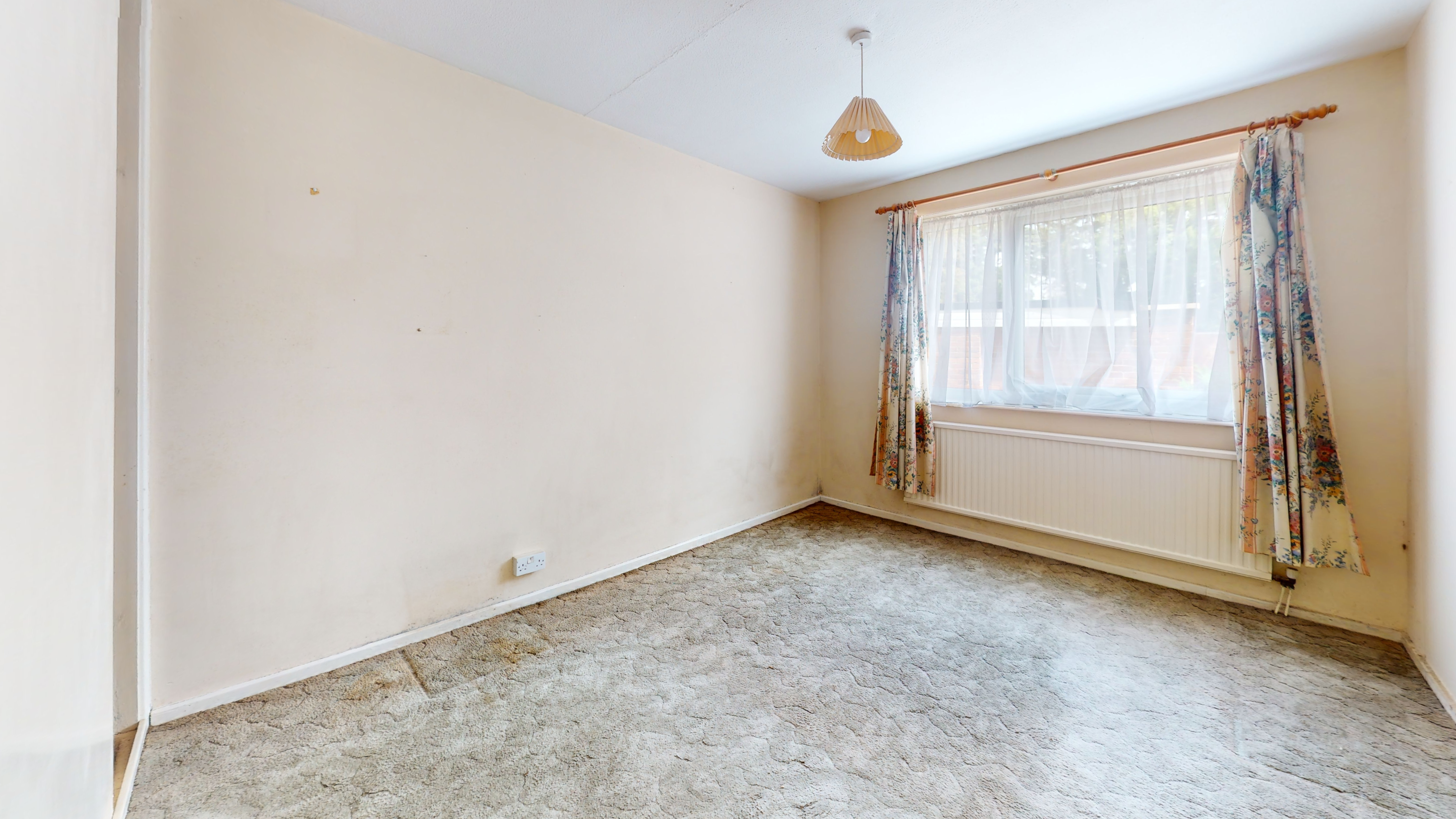 8 Blatchford Court, Hersham Road, Walton-on-Thames, Surrey, KT12 1LA