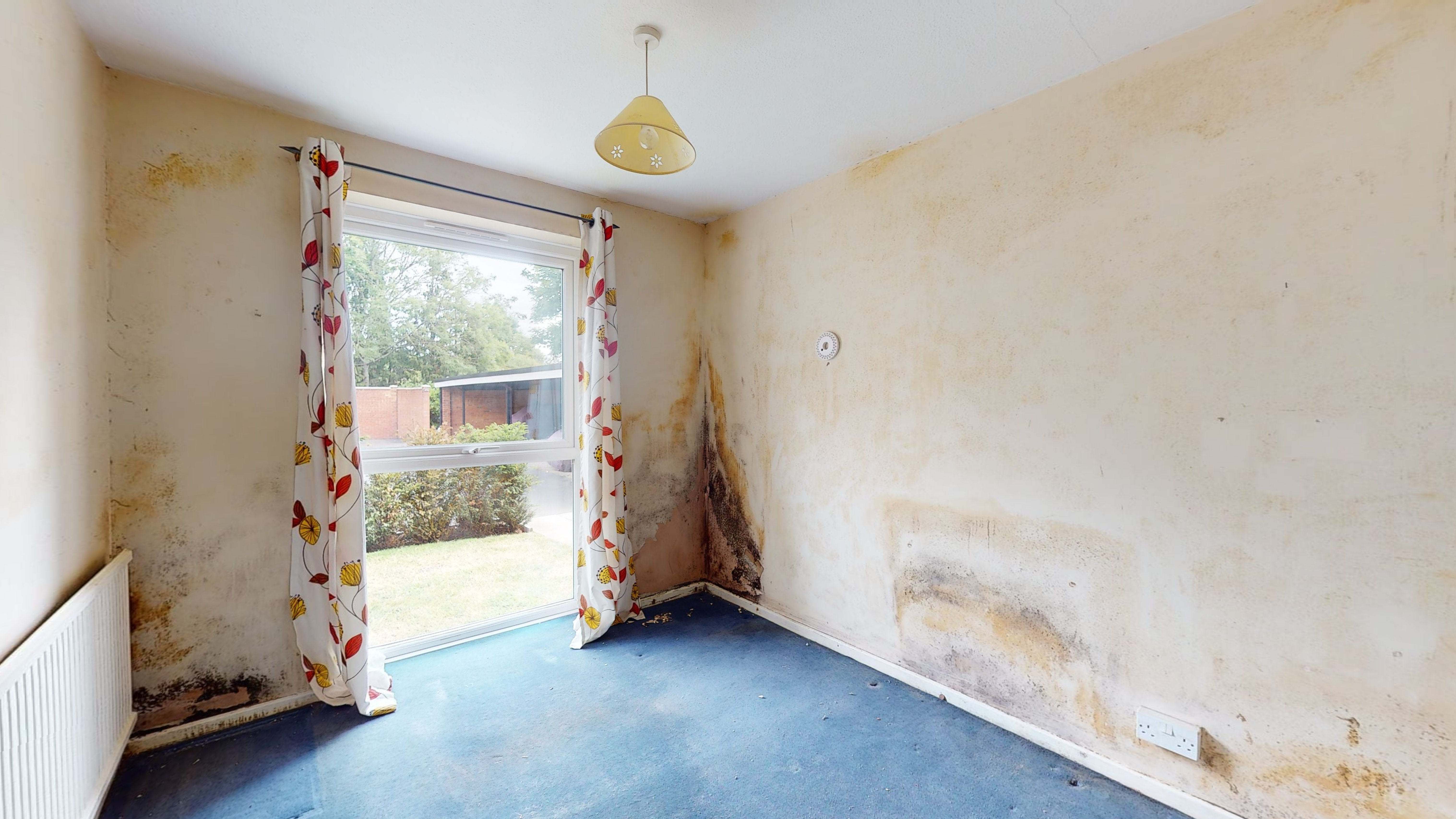 8 Blatchford Court, Hersham Road, Walton-on-Thames, Surrey, KT12 1LA