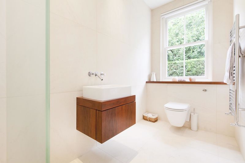Jupiter, Coopers Lane, Northaw, Potters Bar, Hertfordshire EN6 4NJ