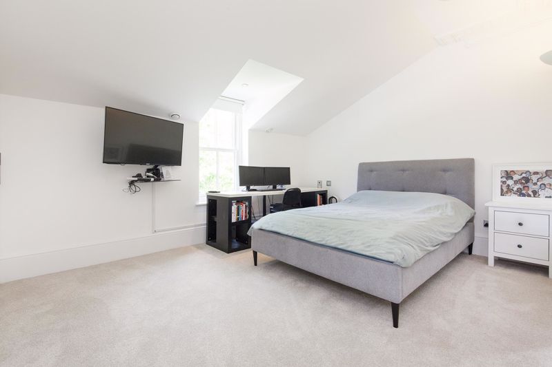 Jupiter, Coopers Lane, Northaw, Potters Bar, Hertfordshire EN6 4NJ