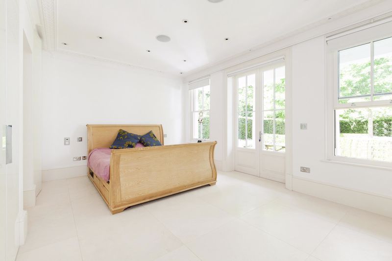 Jupiter, Coopers Lane, Northaw, Potters Bar, Hertfordshire EN6 4NJ
