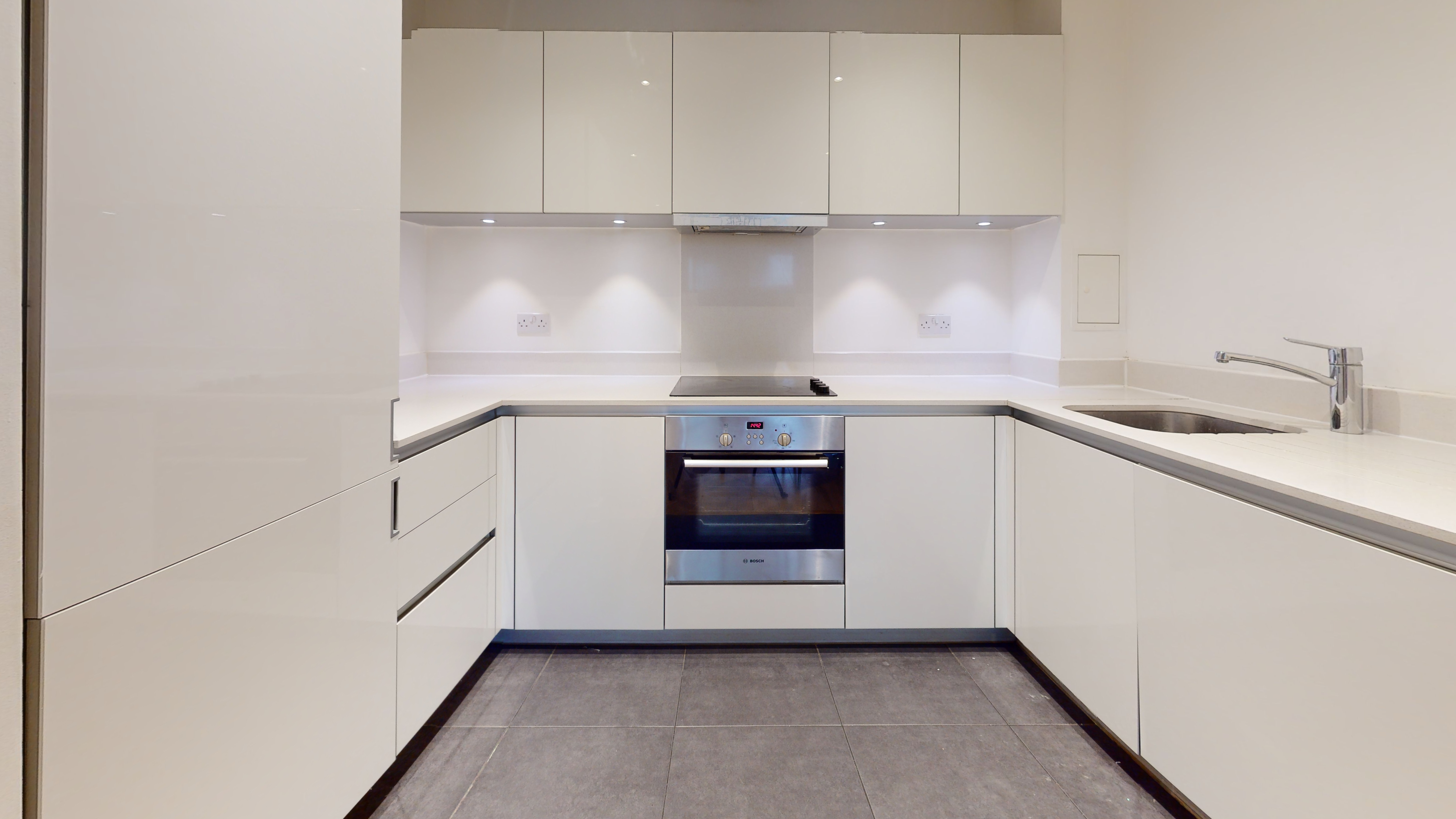 Flat 41 Keats Apartments, 6 Saffron Central Square, Croydon, CR0 2FT