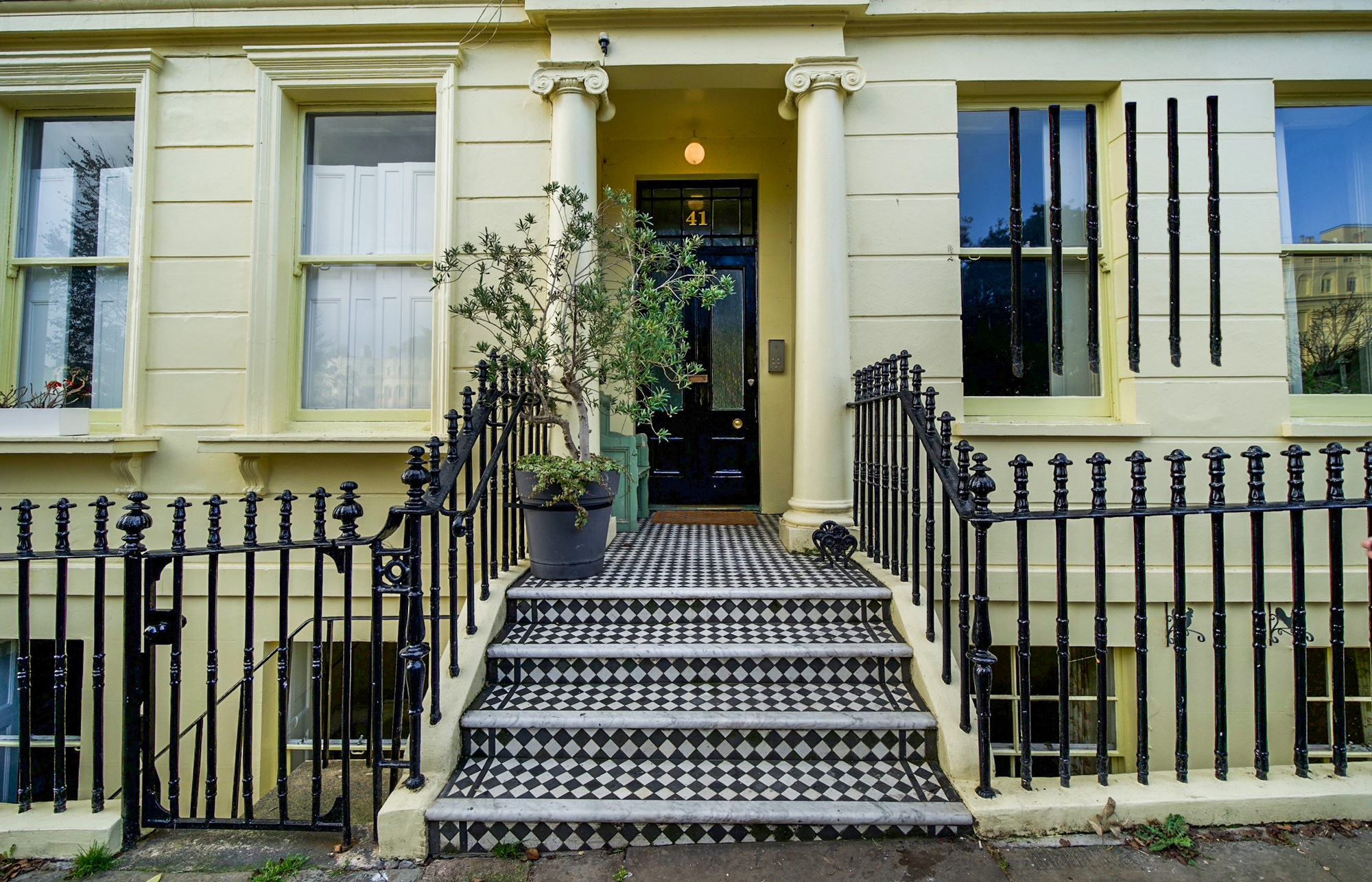Flat 3, 41 Brunswick Square, Hove, Brighton, BN3 1EE