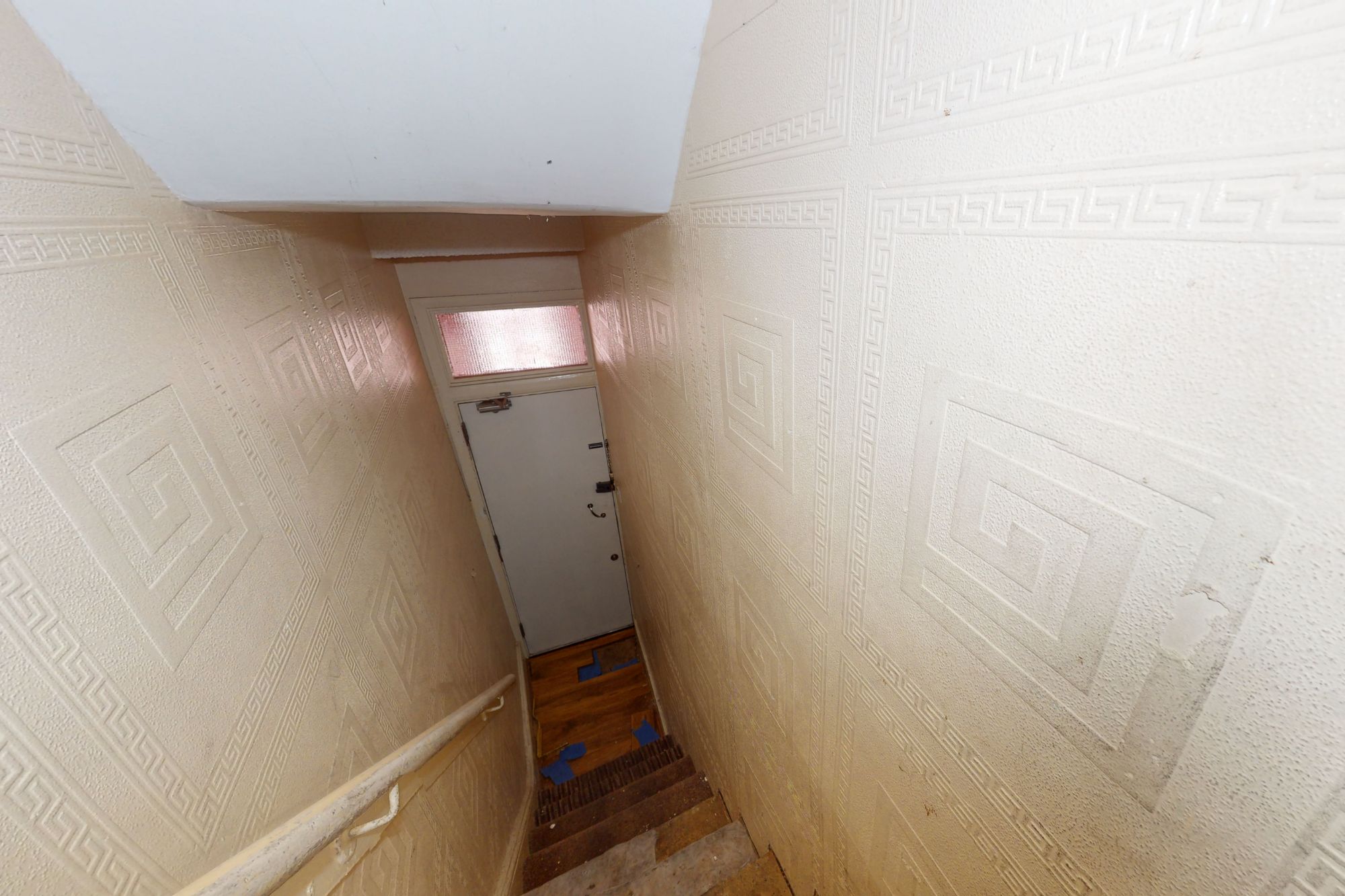 170B Leander Road, Streatham, London, SW2 2LL