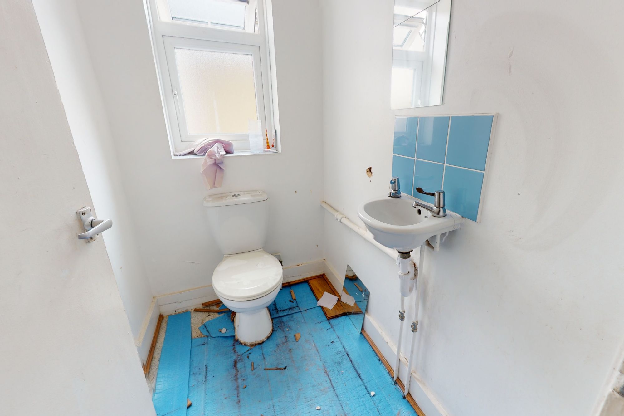 170B Leander Road, Streatham, London, SW2 2LL