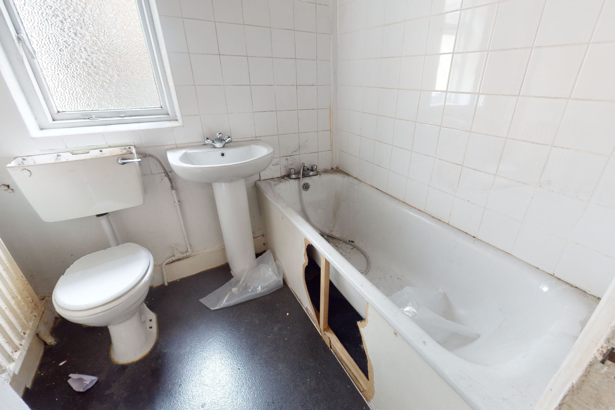 170B Leander Road, Streatham, London, SW2 2LL