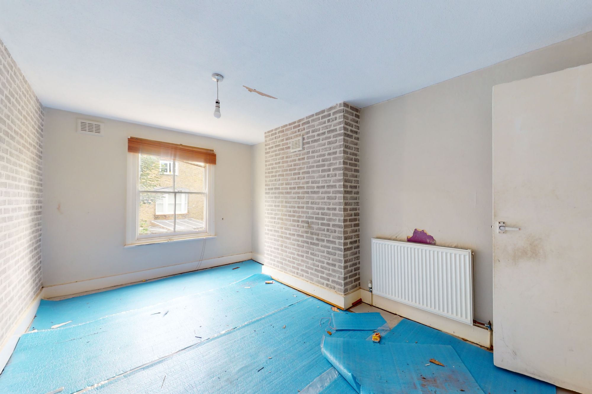 170B Leander Road, Streatham, London, SW2 2LL