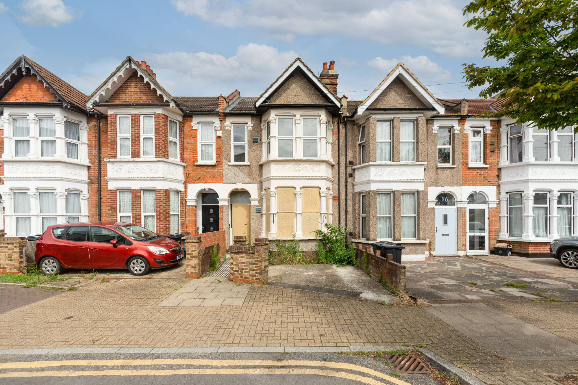 18 Mildmay Road, Ilford, Essex, IG1 1DT