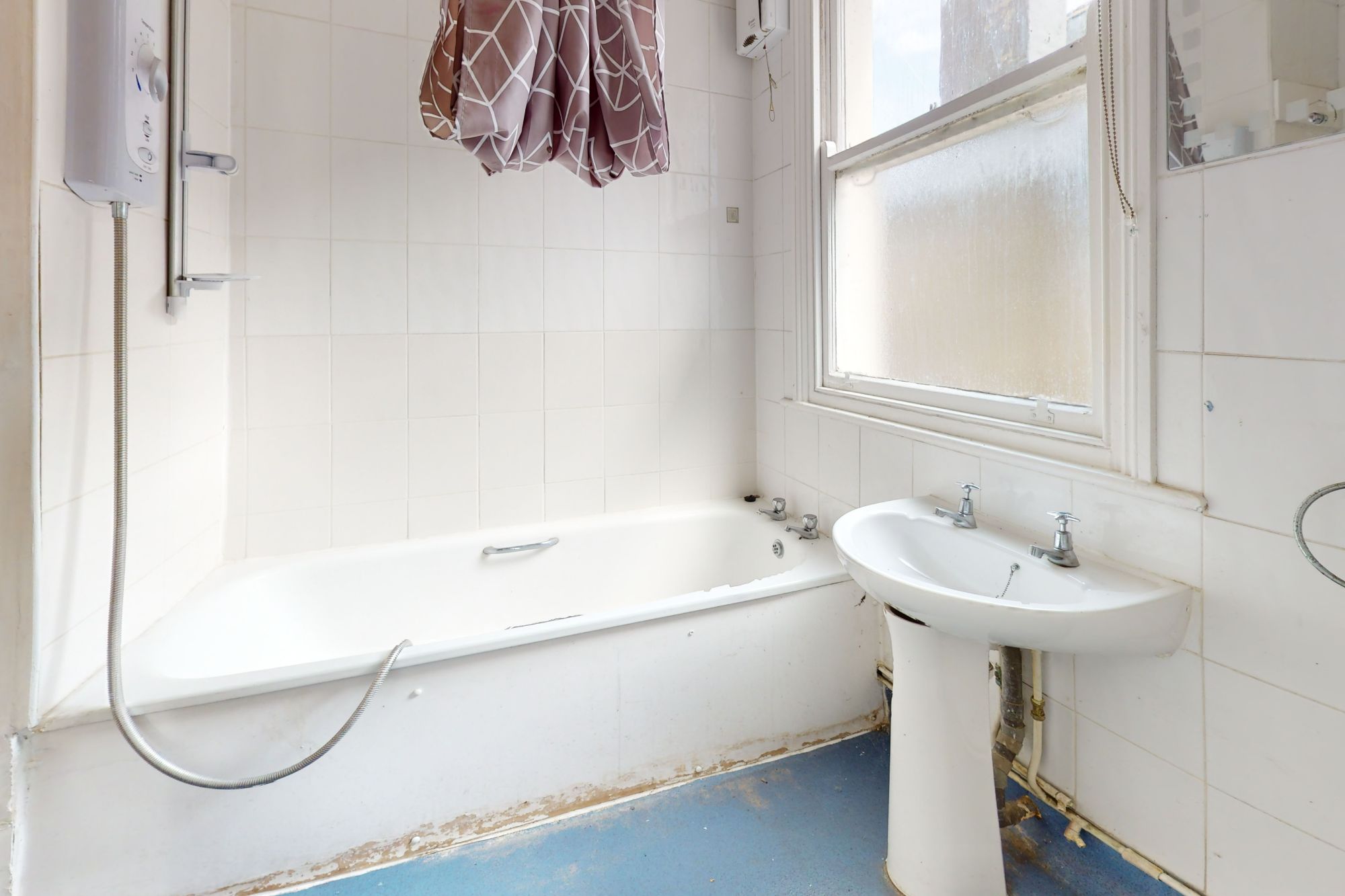 18 Mildmay Road, Ilford, Essex, IG1 1DT
