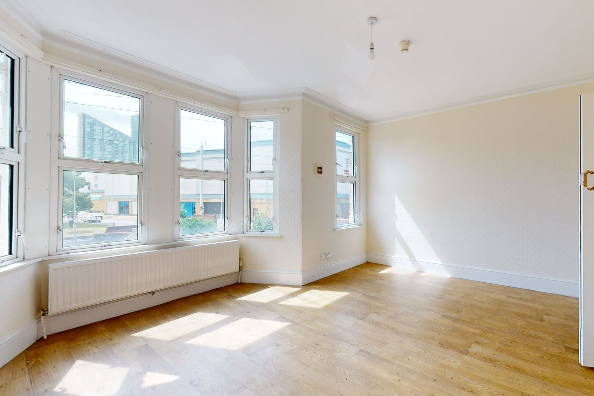 18 Mildmay Road, Ilford, Essex, IG1 1DT