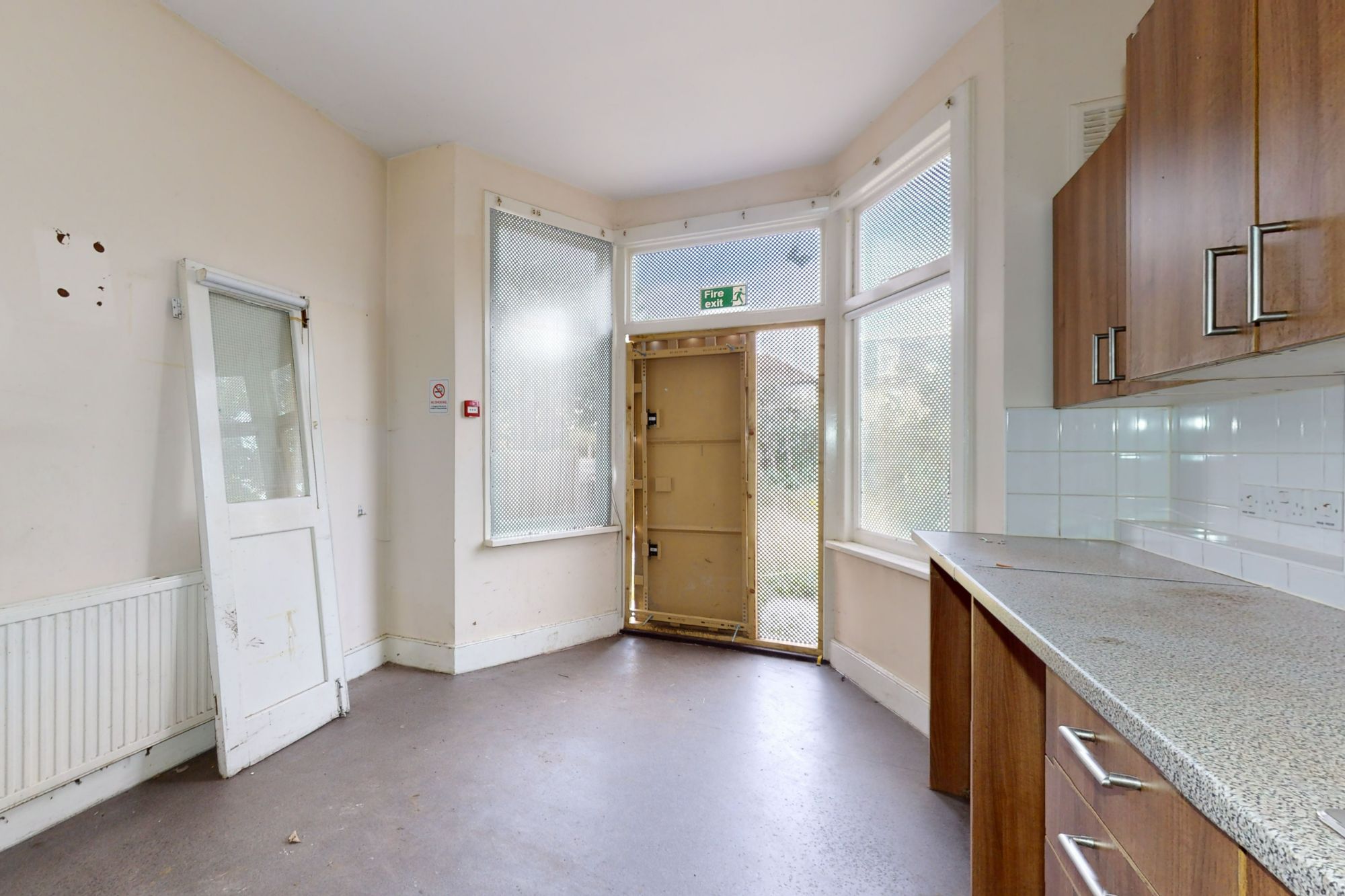 18 Mildmay Road, Ilford, Essex, IG1 1DT