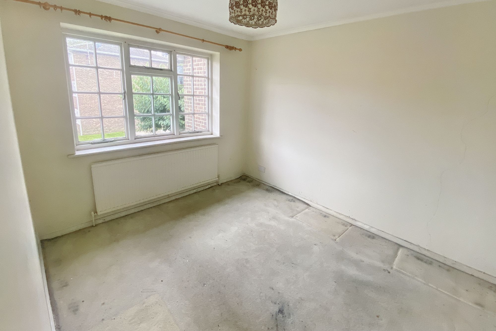 14 Kingfisher Drive, Staines, Middlesex, TW18 4RR