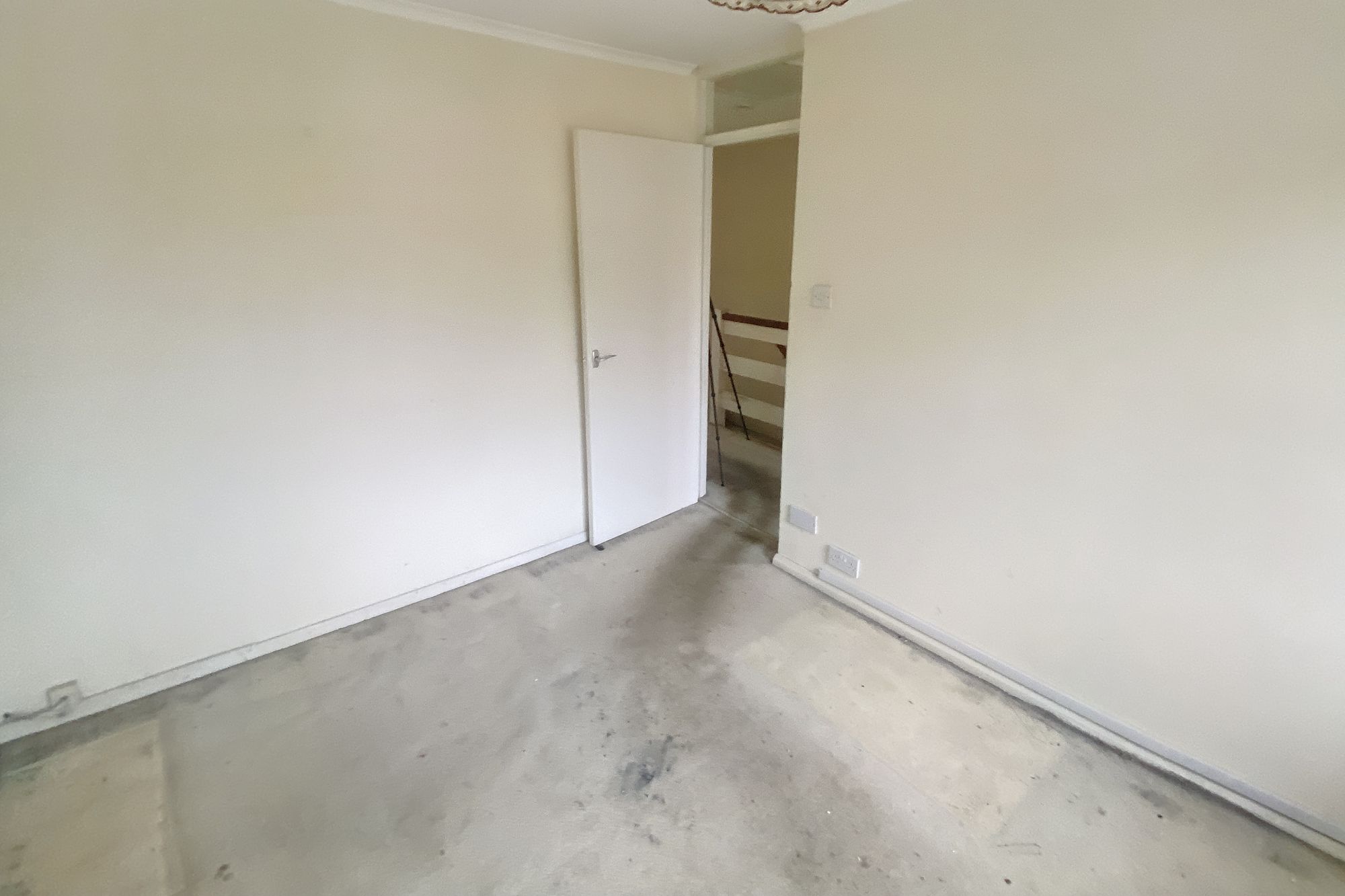 14 Kingfisher Drive, Staines, Middlesex, TW18 4RR