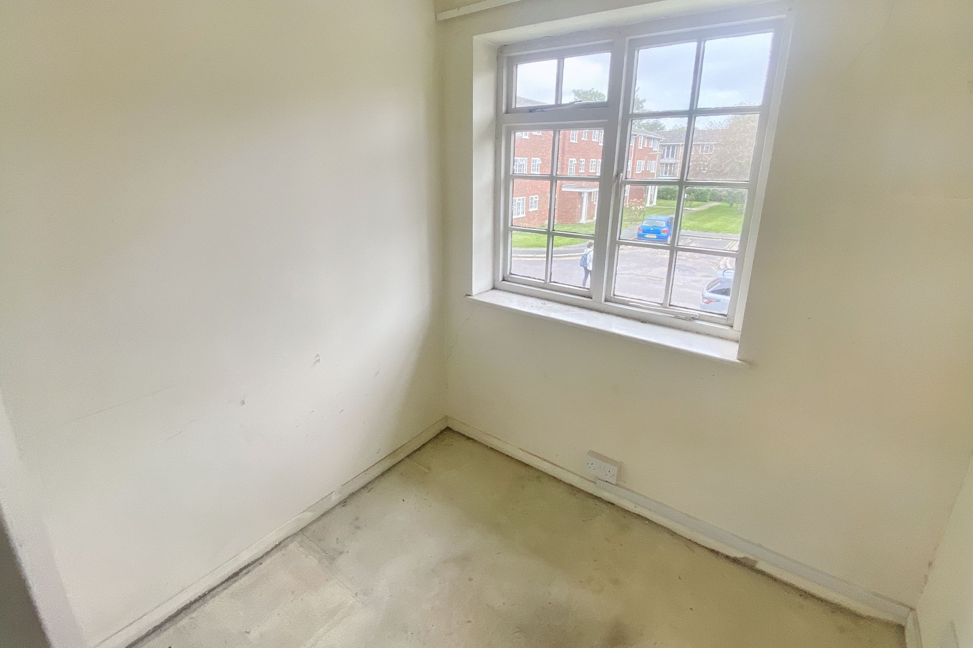 14 Kingfisher Drive, Staines, Middlesex, TW18 4RR
