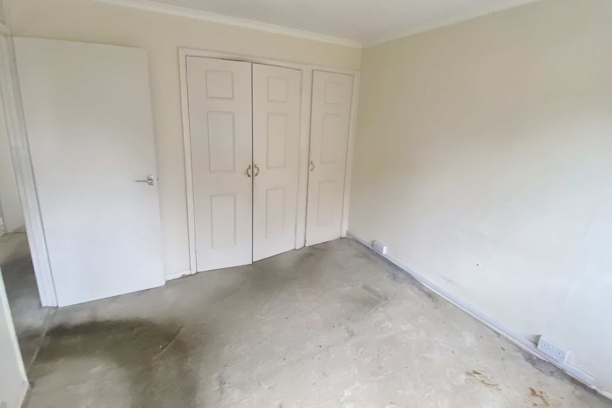 14 Kingfisher Drive, Staines, Middlesex, TW18 4RR