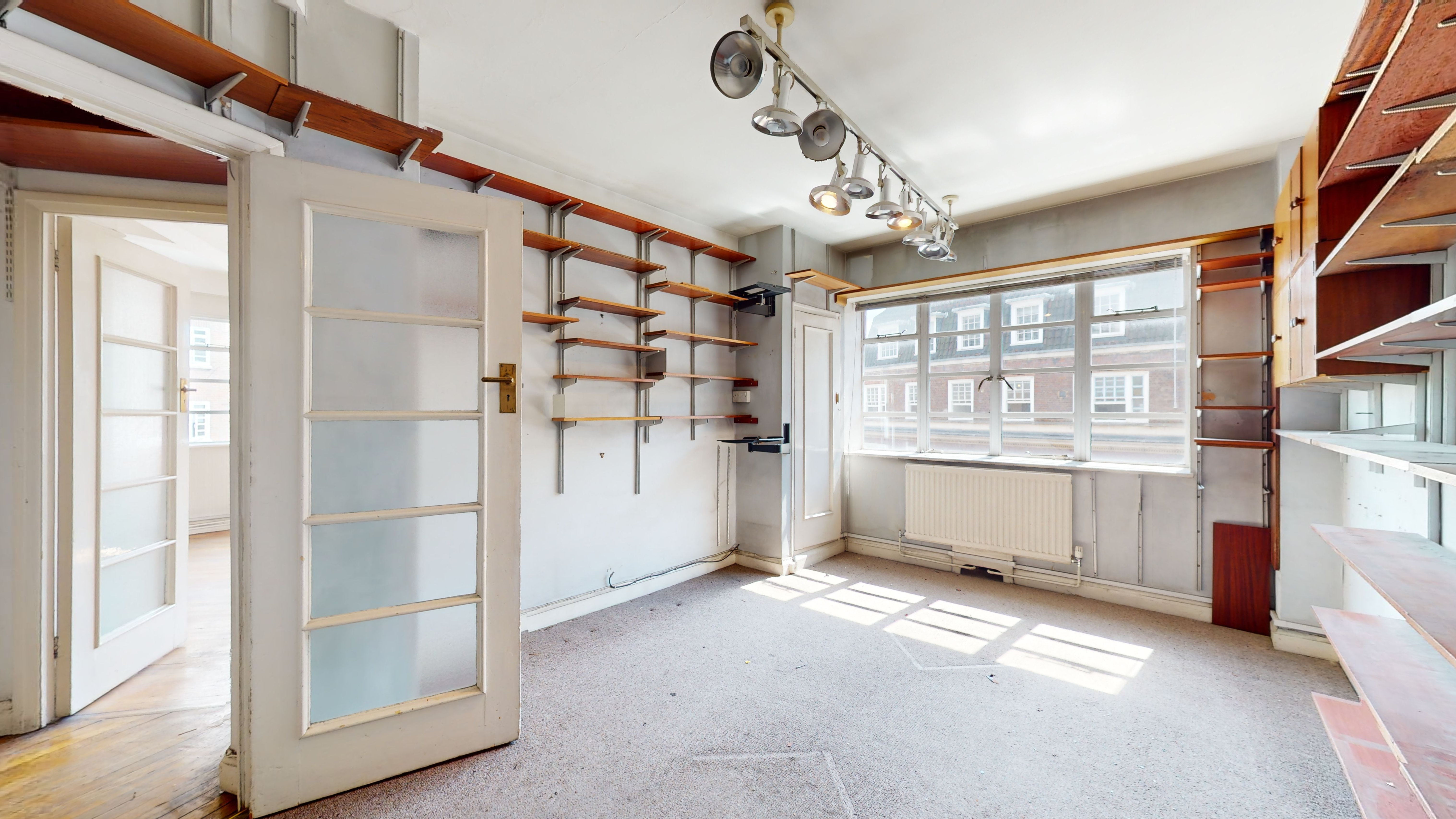 46 Winchester Court, Vicarage Gate, London, W8 4AE