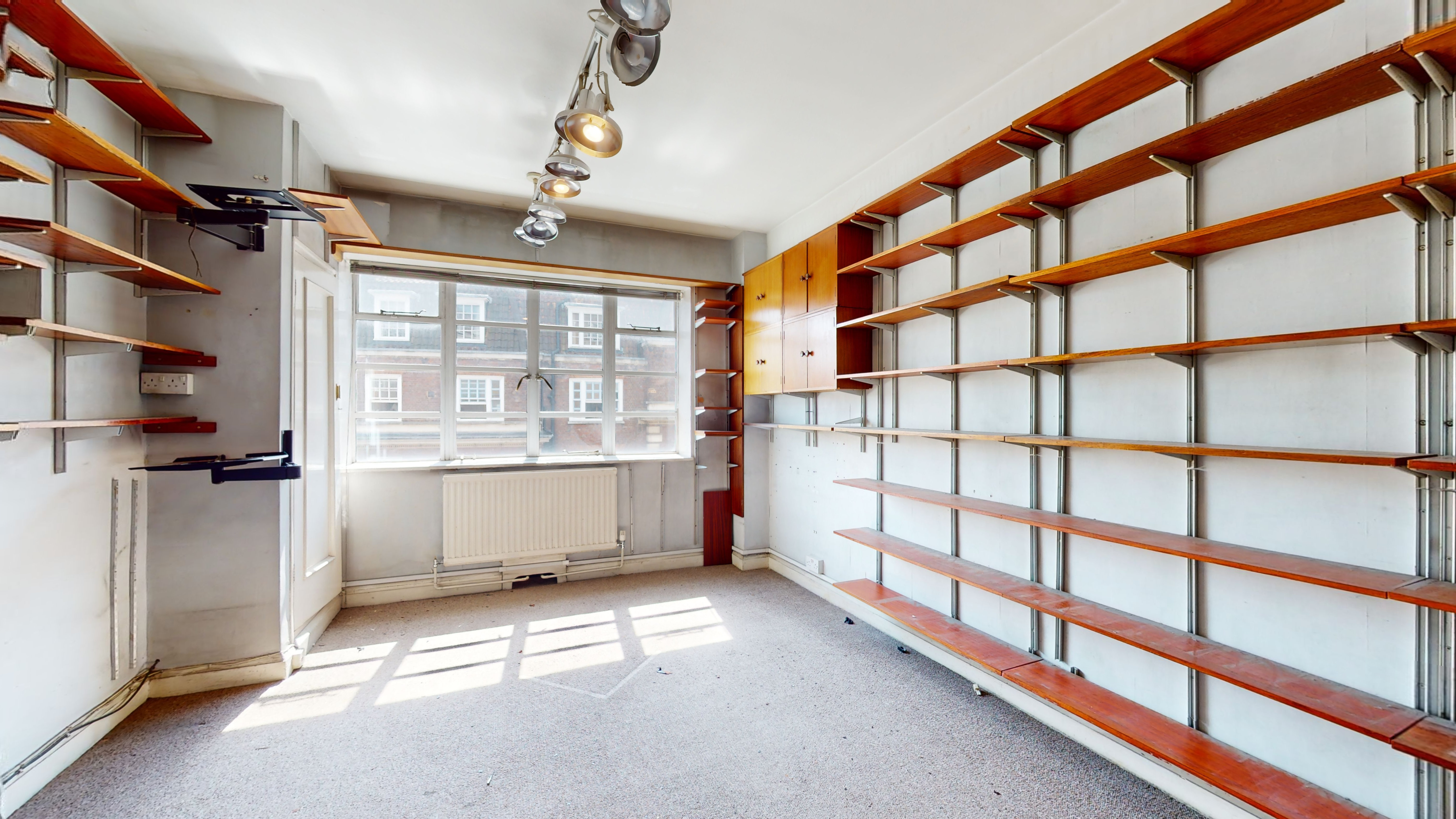 46 Winchester Court, Vicarage Gate, London, W8 4AE