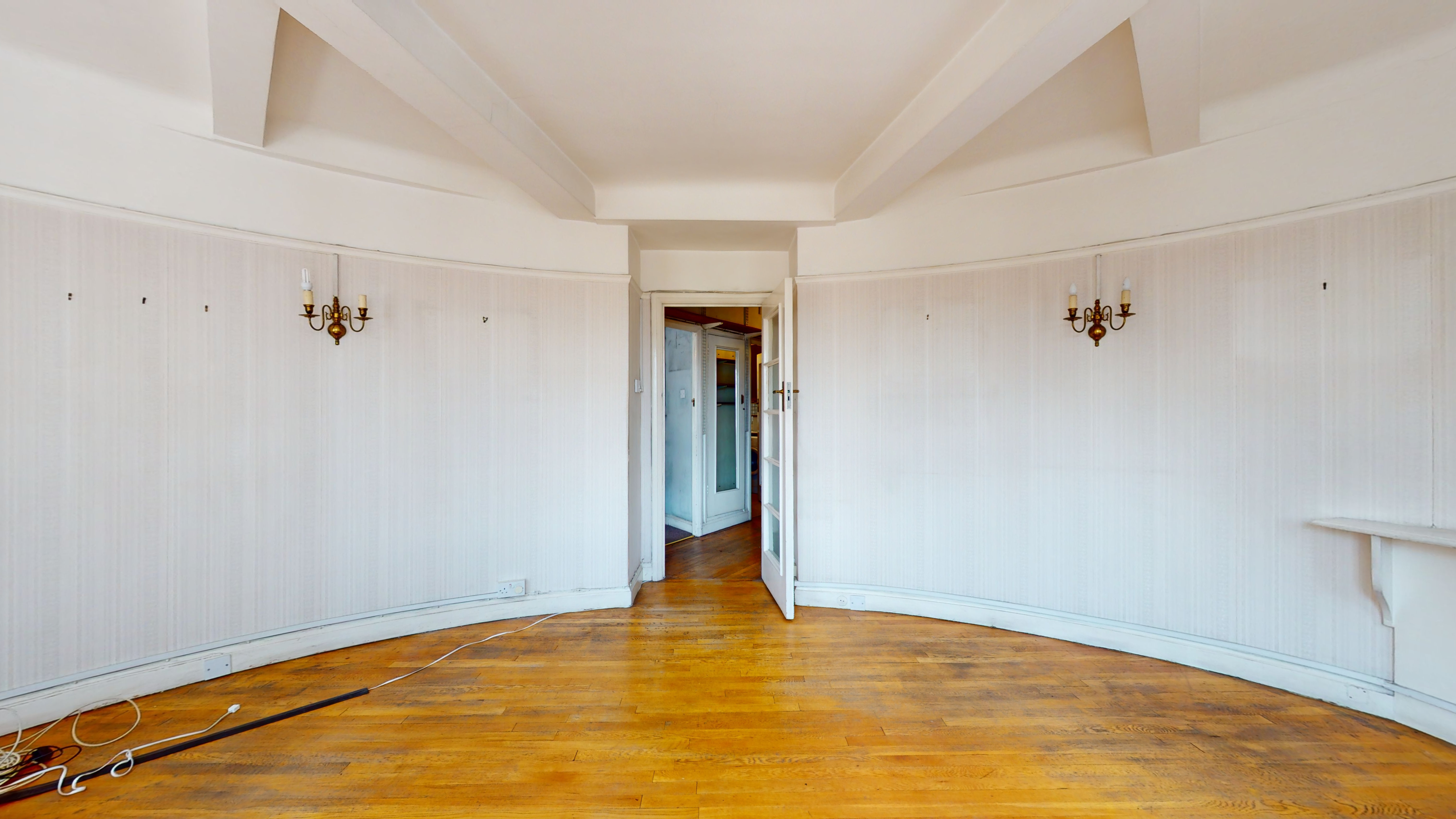 46 Winchester Court, Vicarage Gate, London, W8 4AE