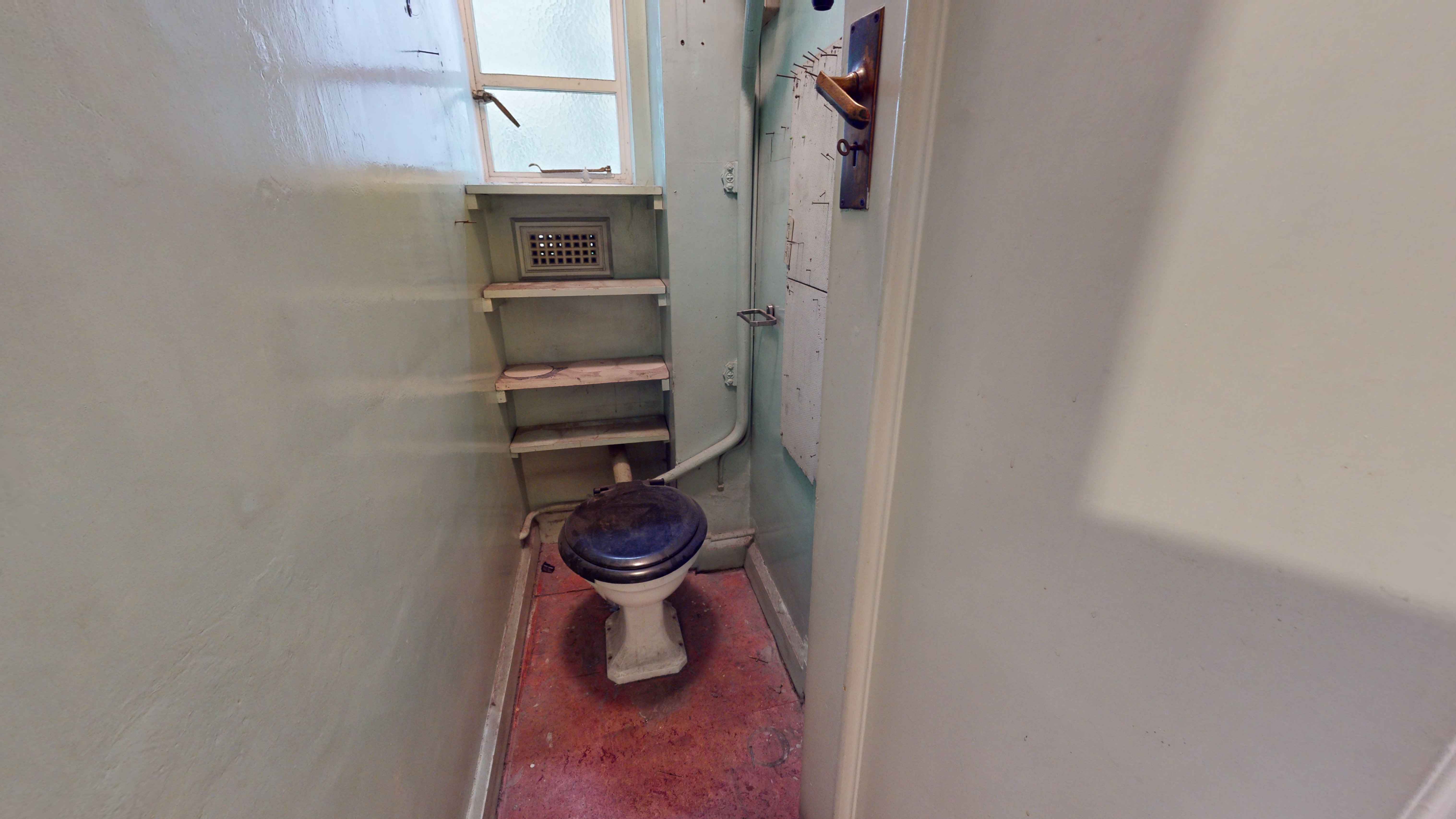 46 Winchester Court, Vicarage Gate, London, W8 4AE