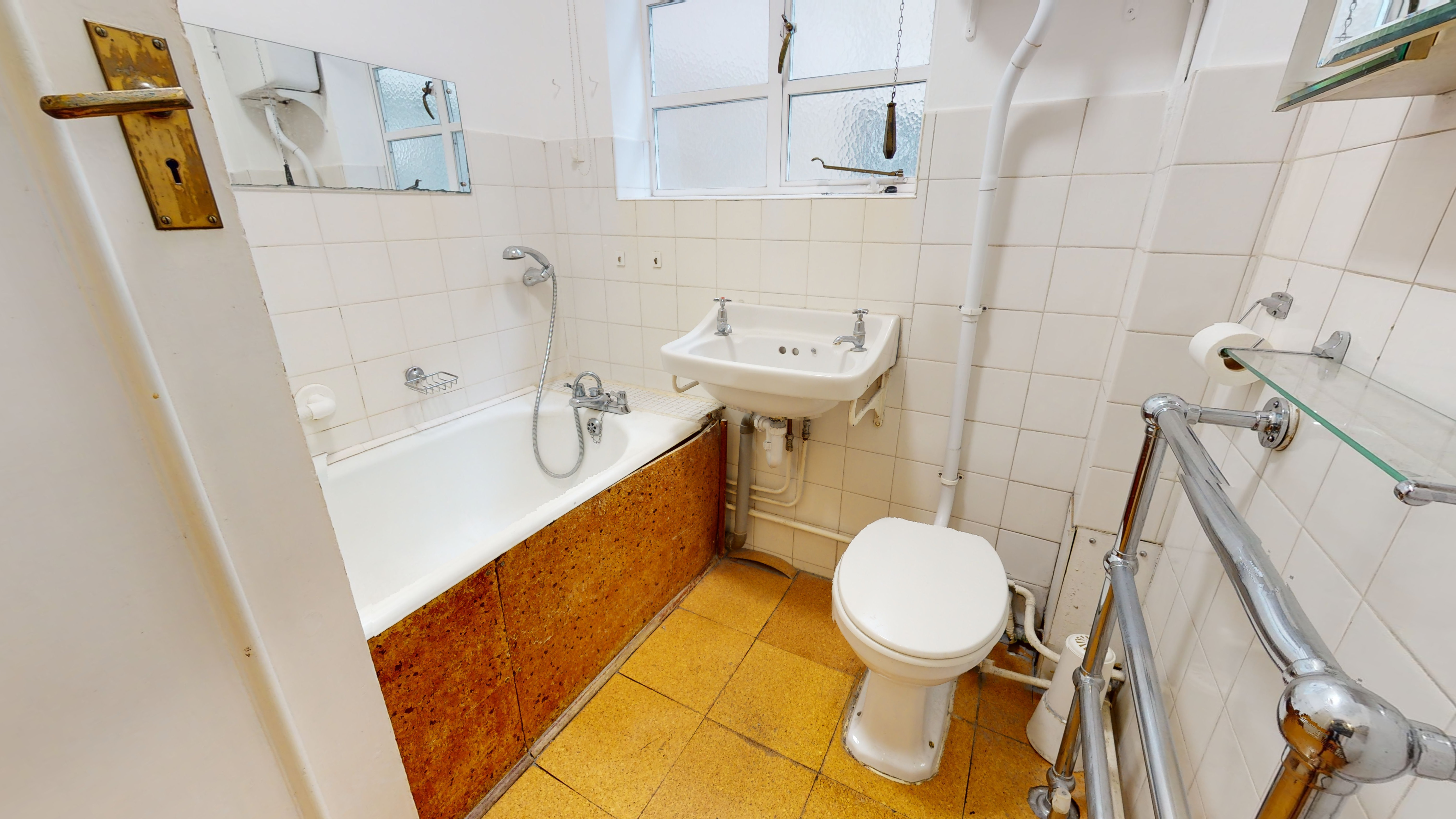 46 Winchester Court, Vicarage Gate, London, W8 4AE