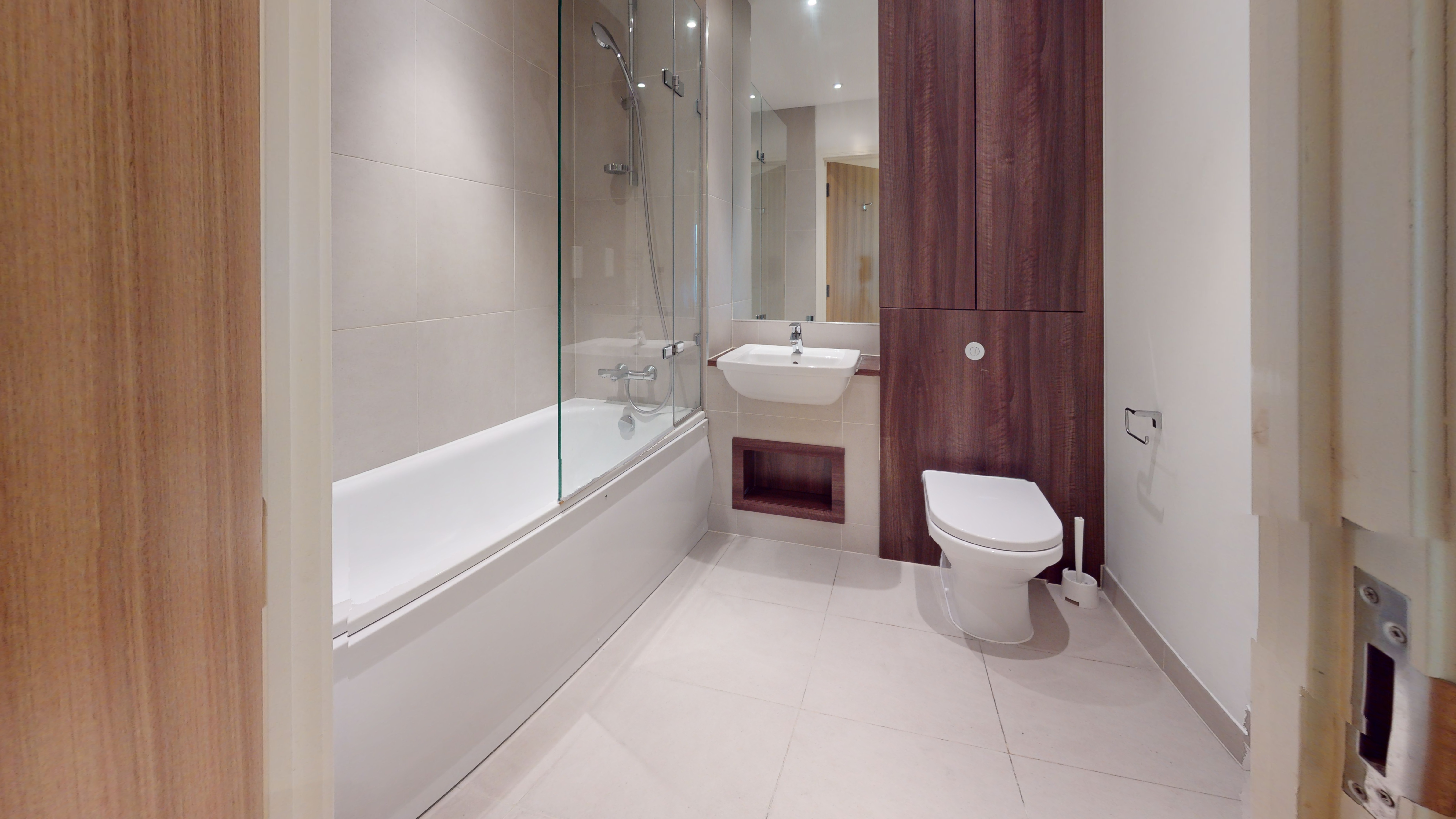 Flat 44 Keats Apartments, 6 Saffron Central Square, Croydon, CR0 2FT
