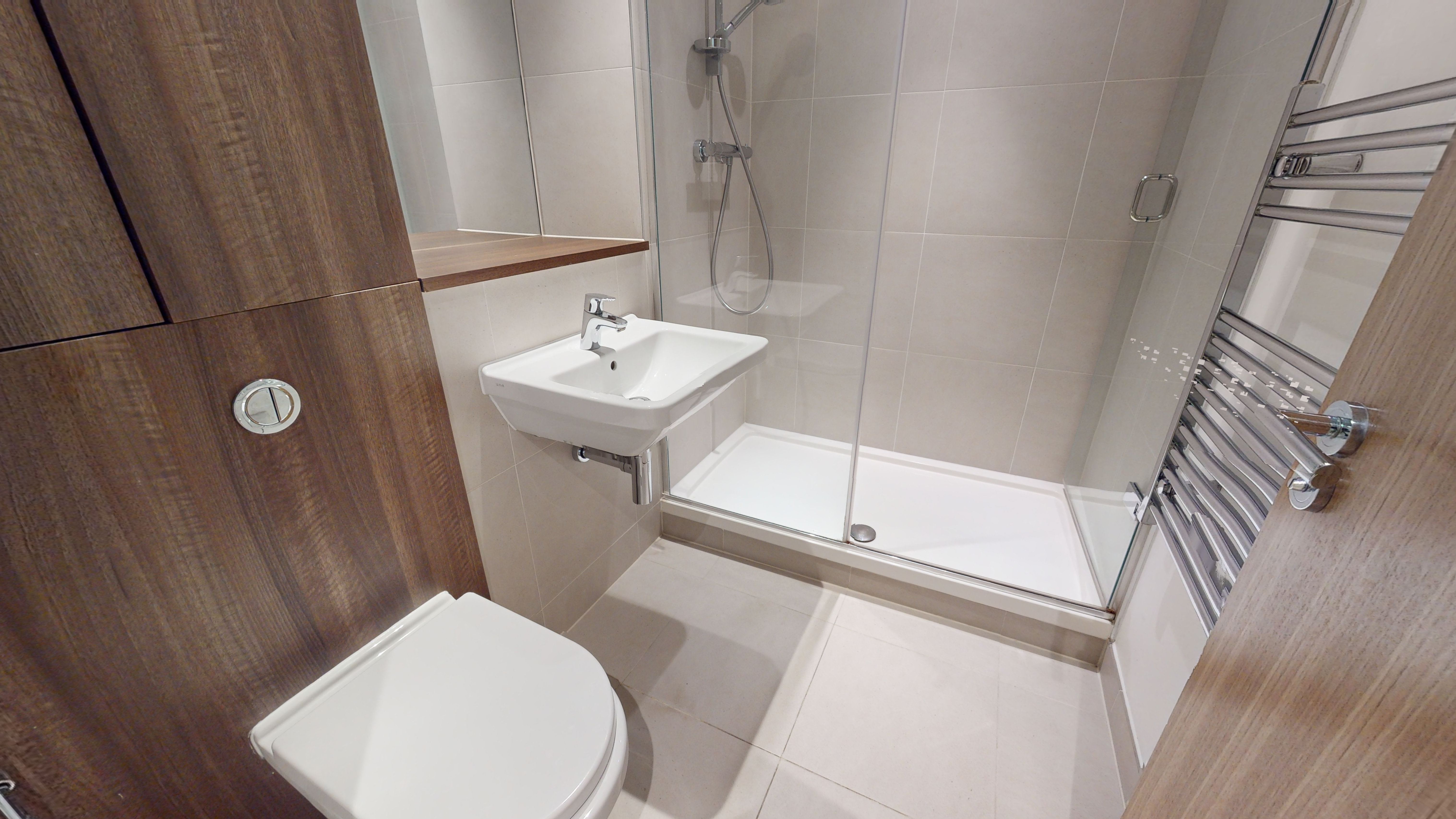 Flat 44 Keats Apartments, 6 Saffron Central Square, Croydon, CR0 2FT