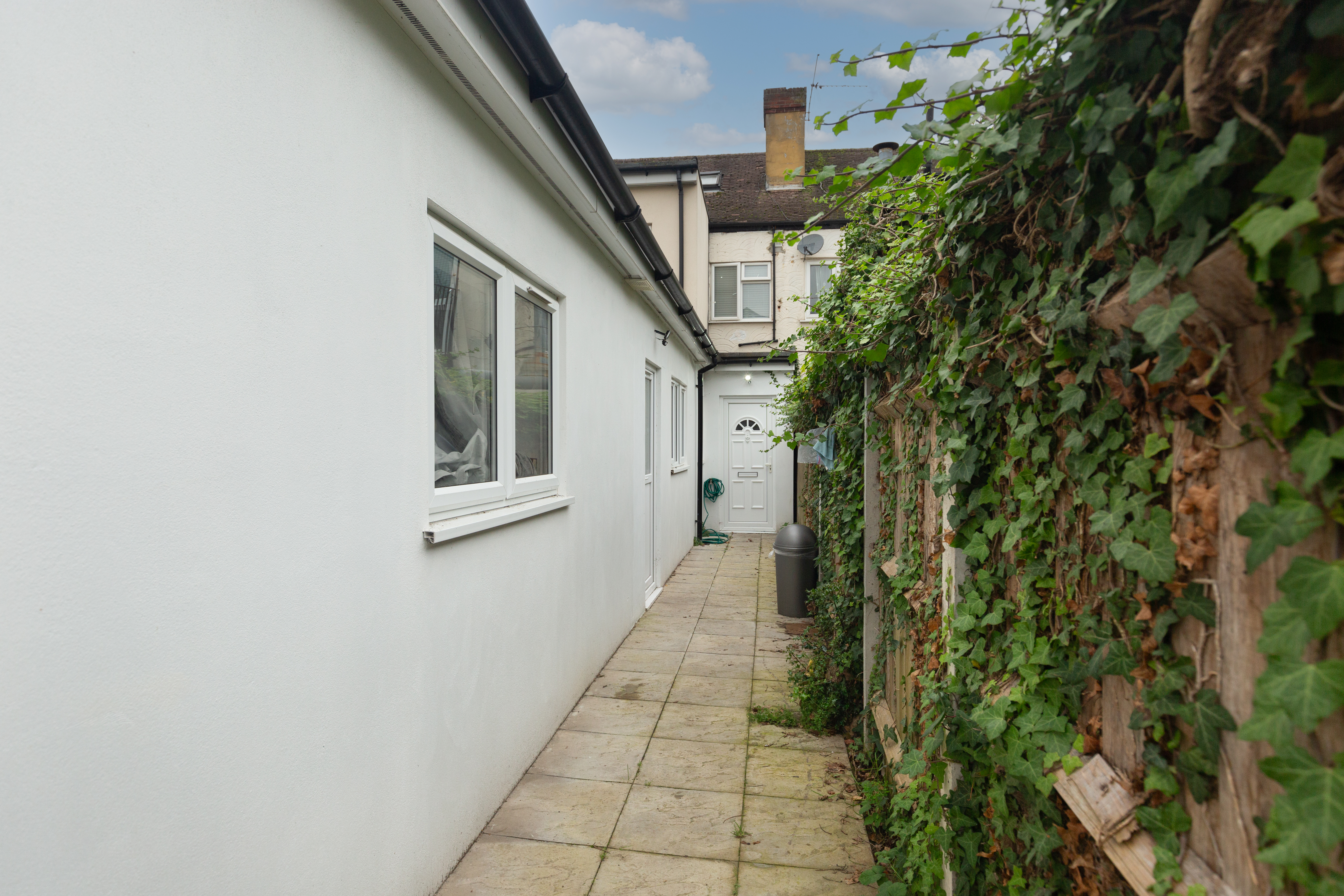5 Crays Parade, Sidcup, Orpington, BR5 3HG