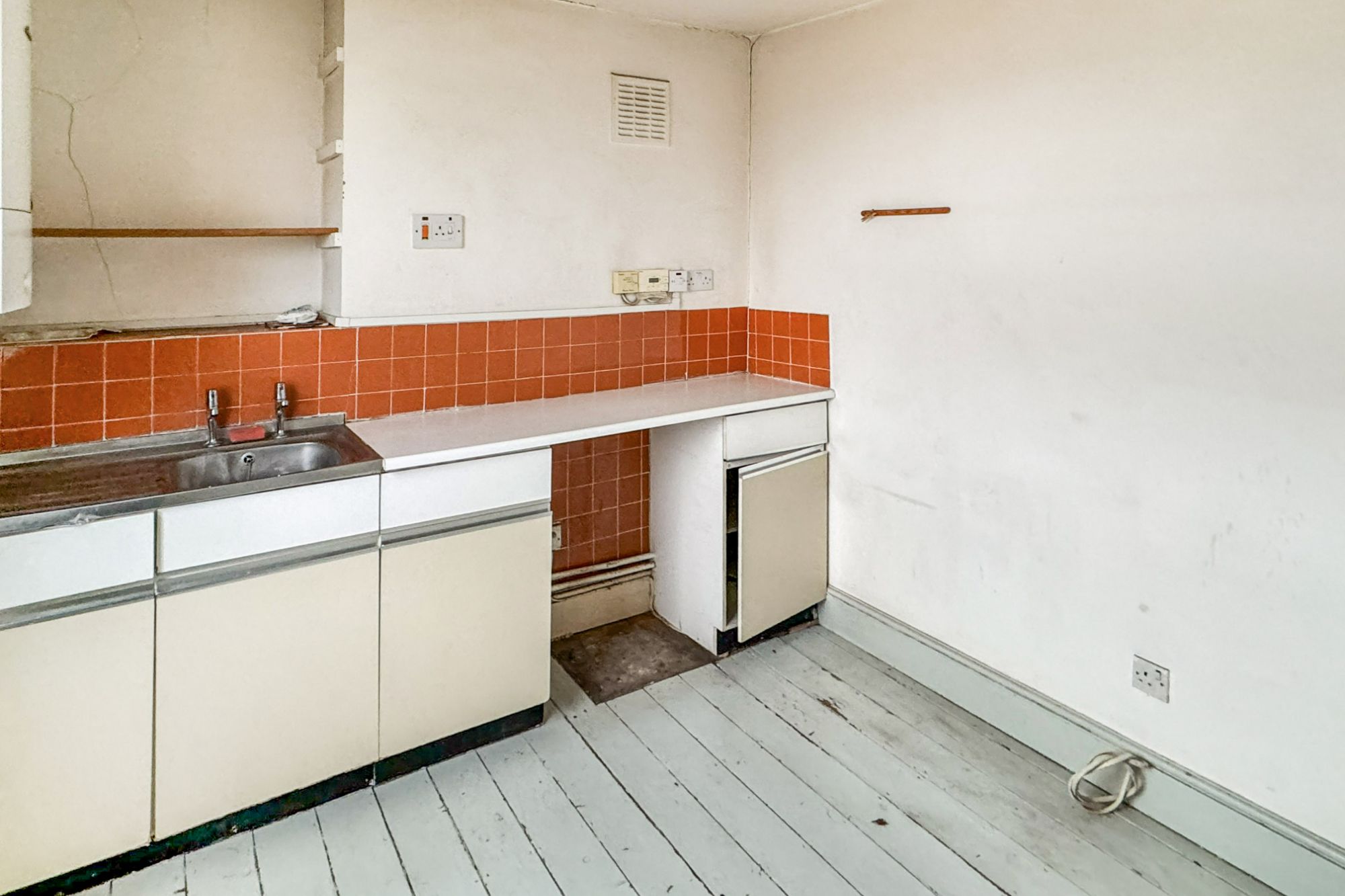 39E Cambridge Gardens, Ladbroke Grove, London, W10 5UA