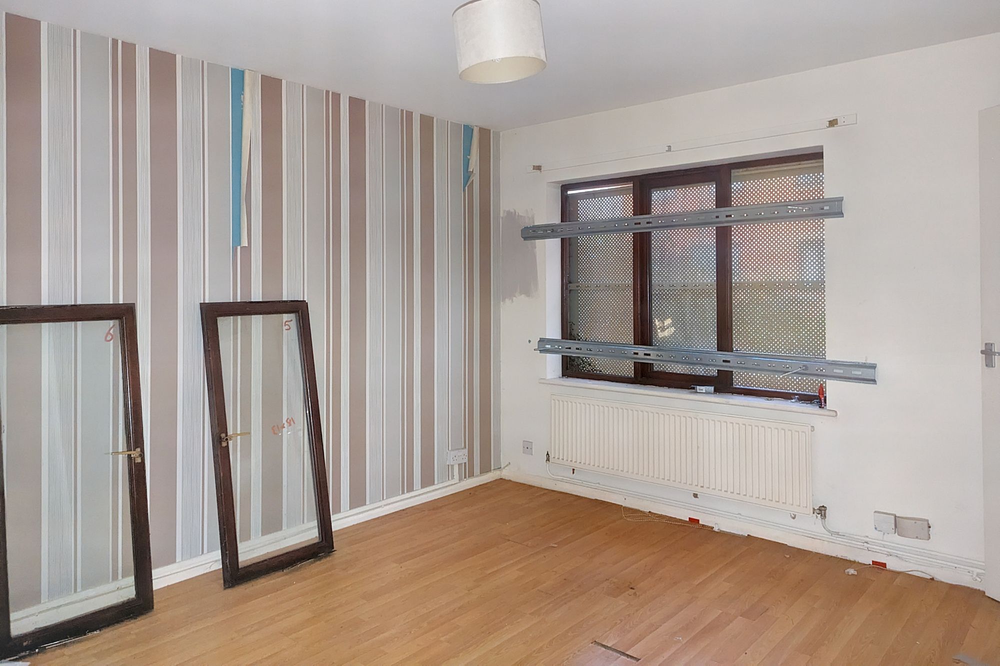 36 Gibbfield Close, Romford, Essex, RM6 5UF